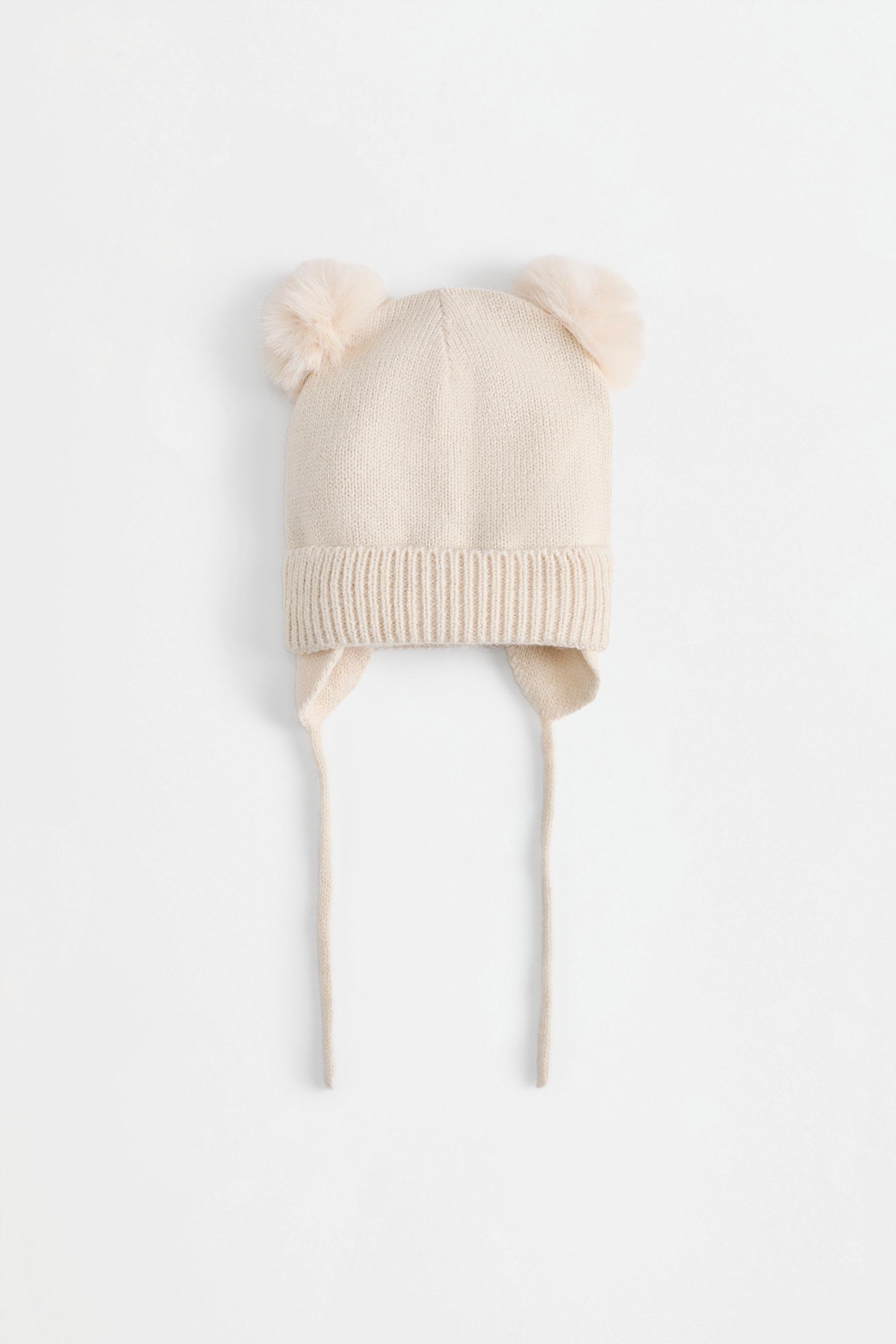 Gorro pompones con orejeras
