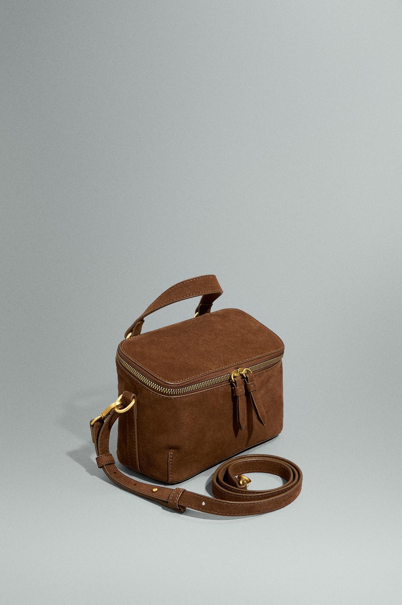 Reconstituted leather vanity bag — CAMEL