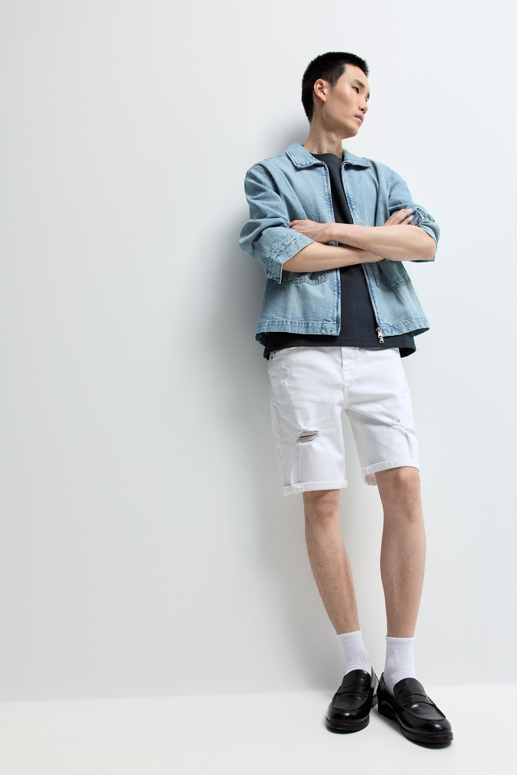Distressed skinny denim Bermuda shorts — WHITE