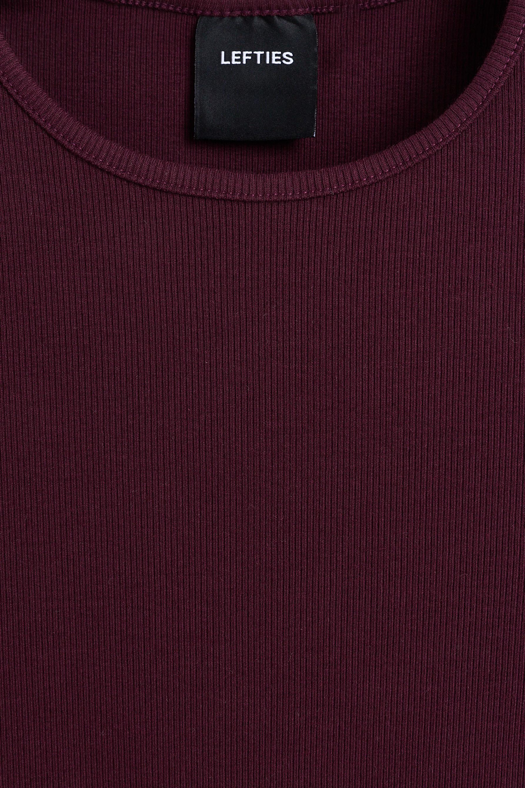 Ribbed T-shirt — MAROON