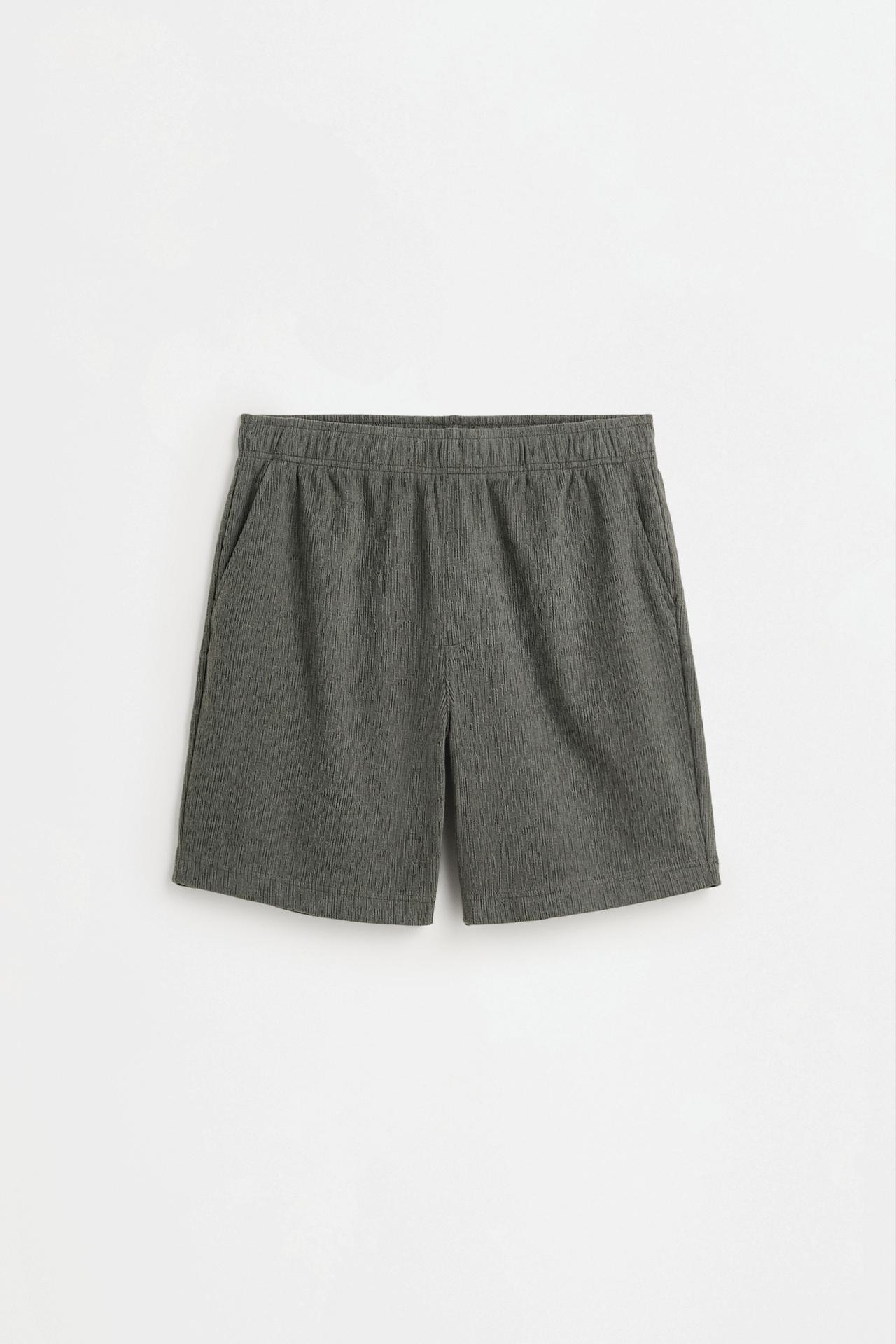 Rustic textured Bermuda shorts — MEDIUM GREEN