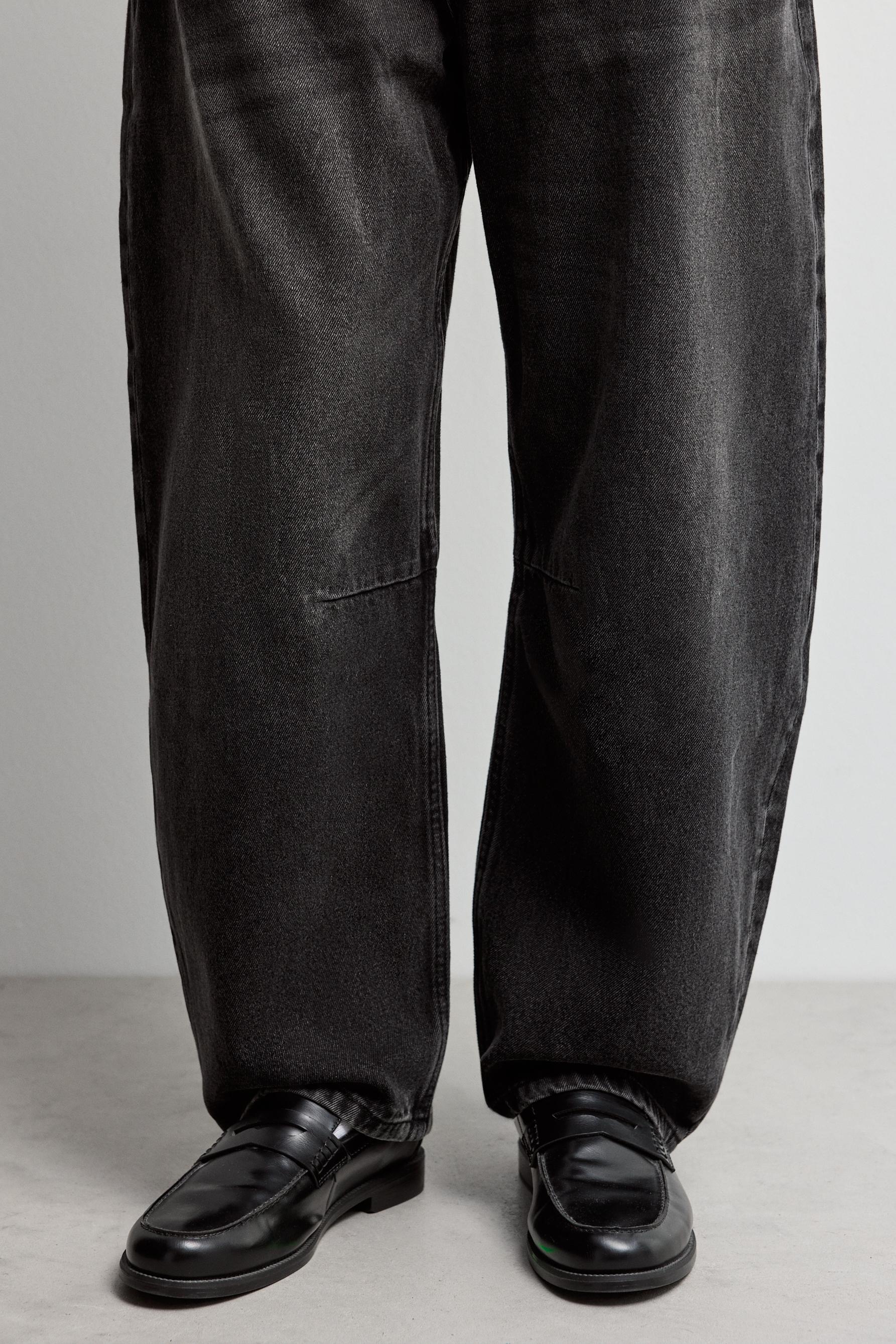 Belted barrel leg jeans — FADED BLACK