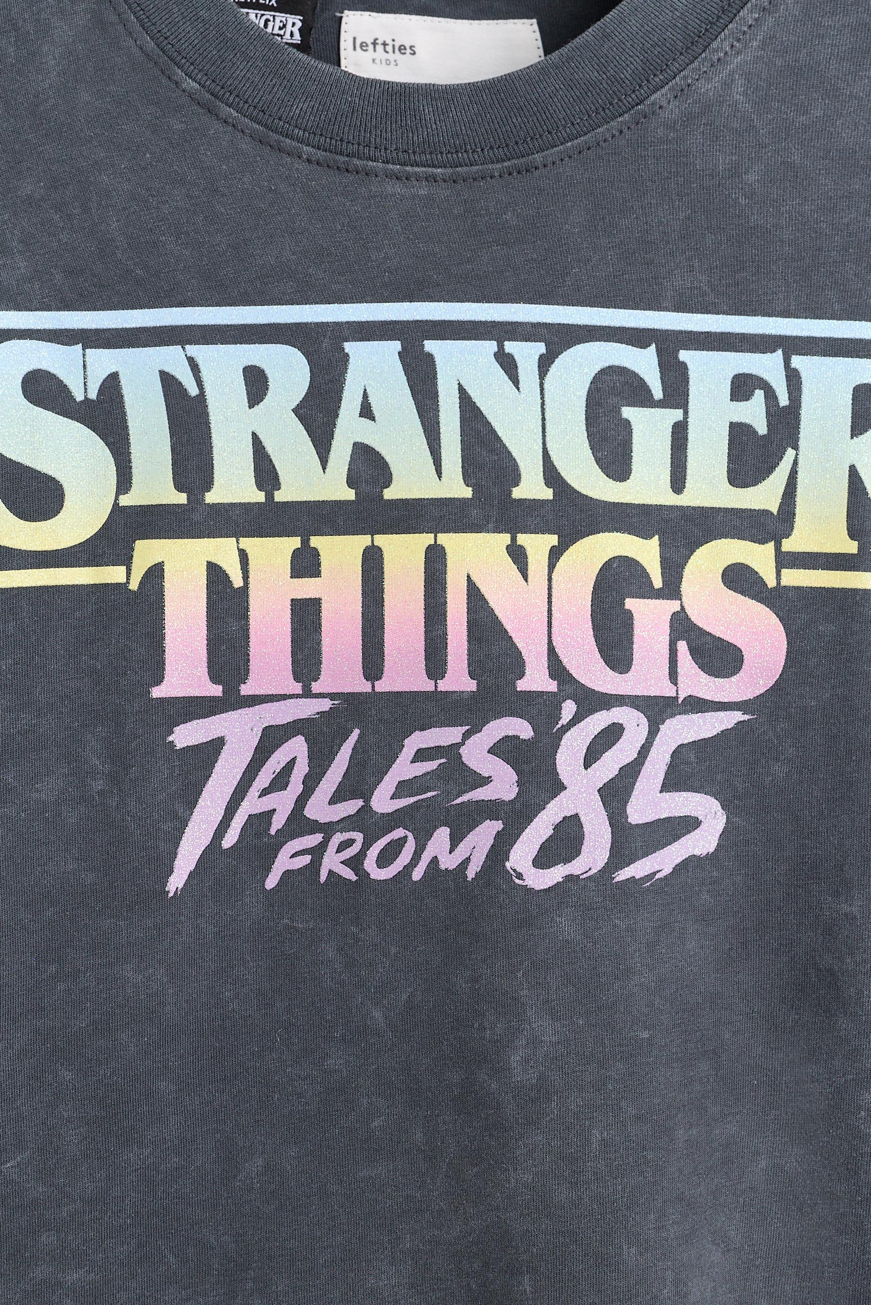 Stranger Things™/© Netflix back maxiprint T-shirt — ANTHRACITE GREY
