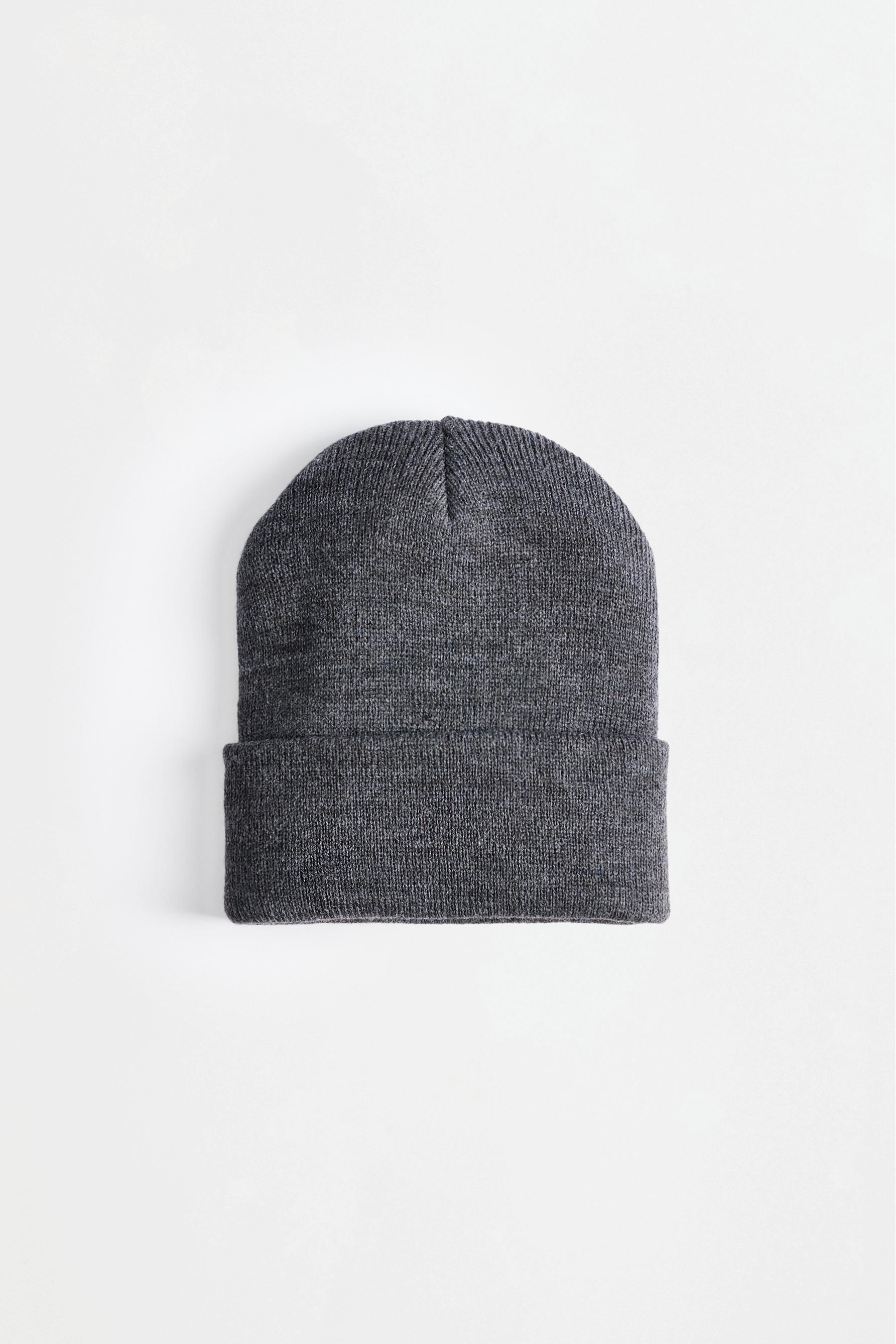 Basic beanie — GREY