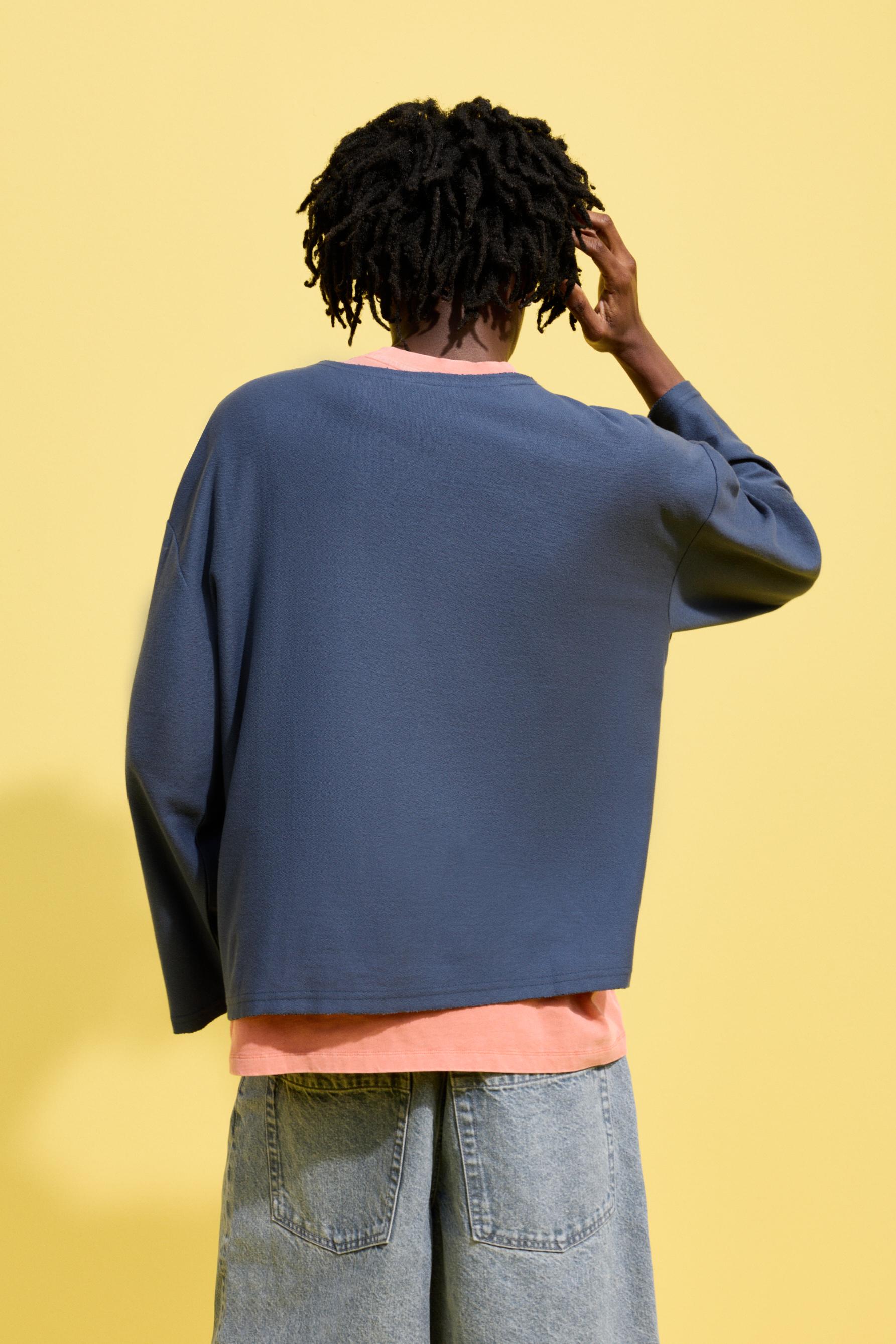 Textured patch T-shirt — FADED BLUE