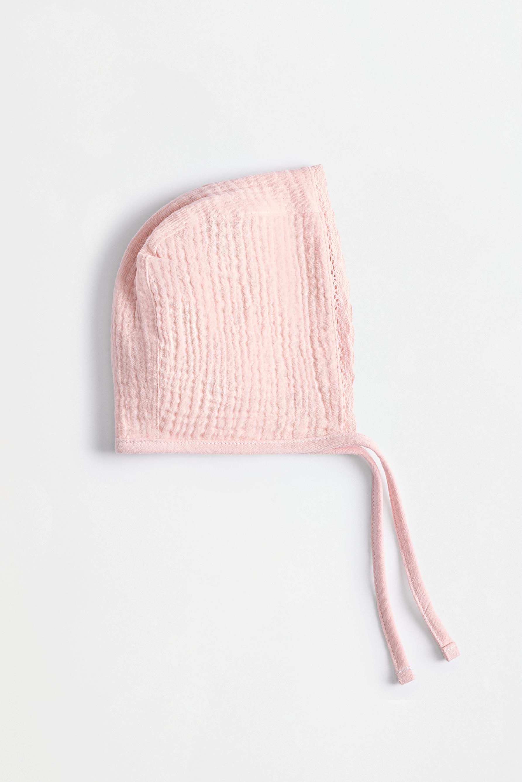 Textured lace bonnet — ROSE PINK