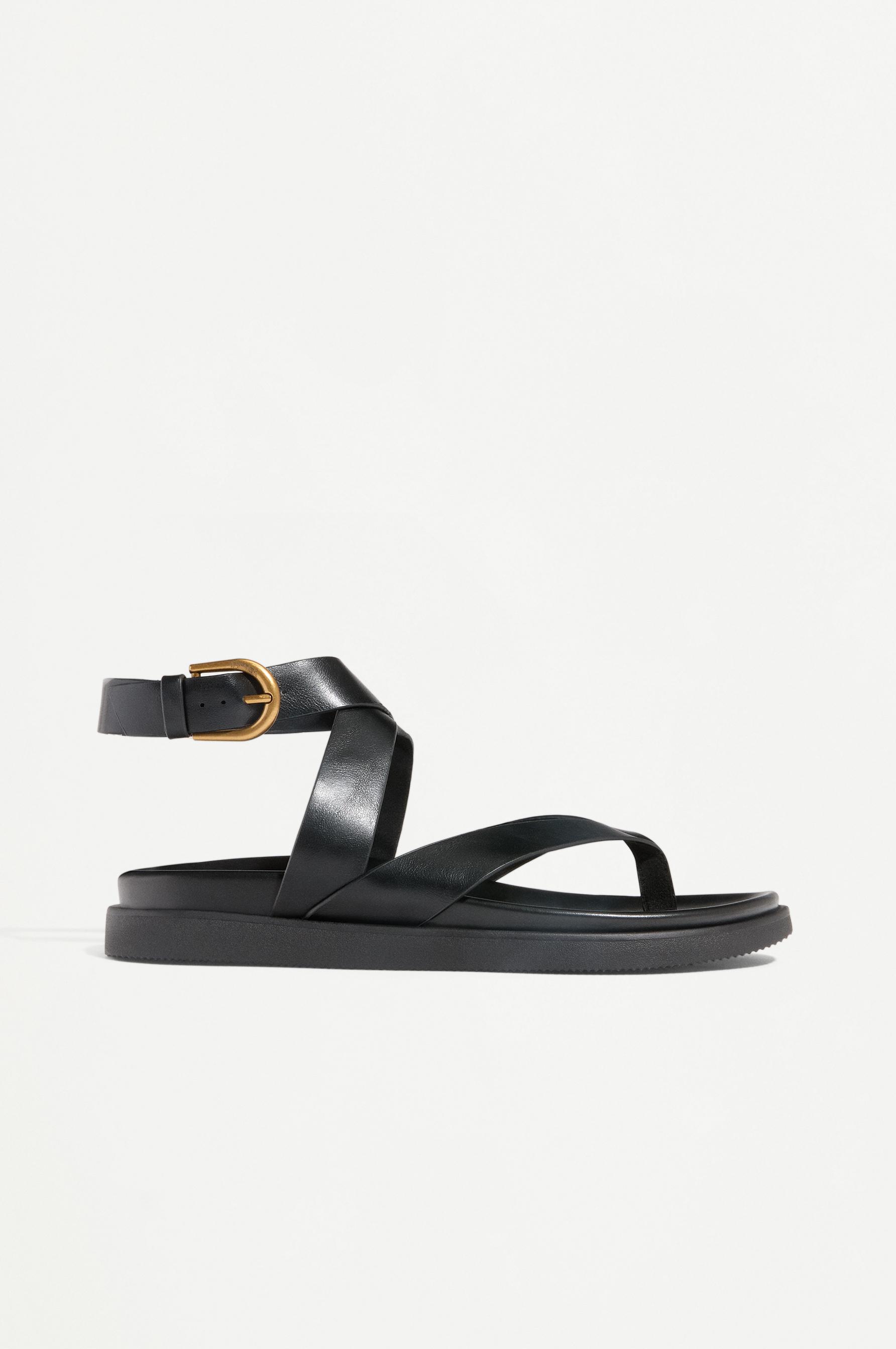 Flat strap platform sandals — BLACK