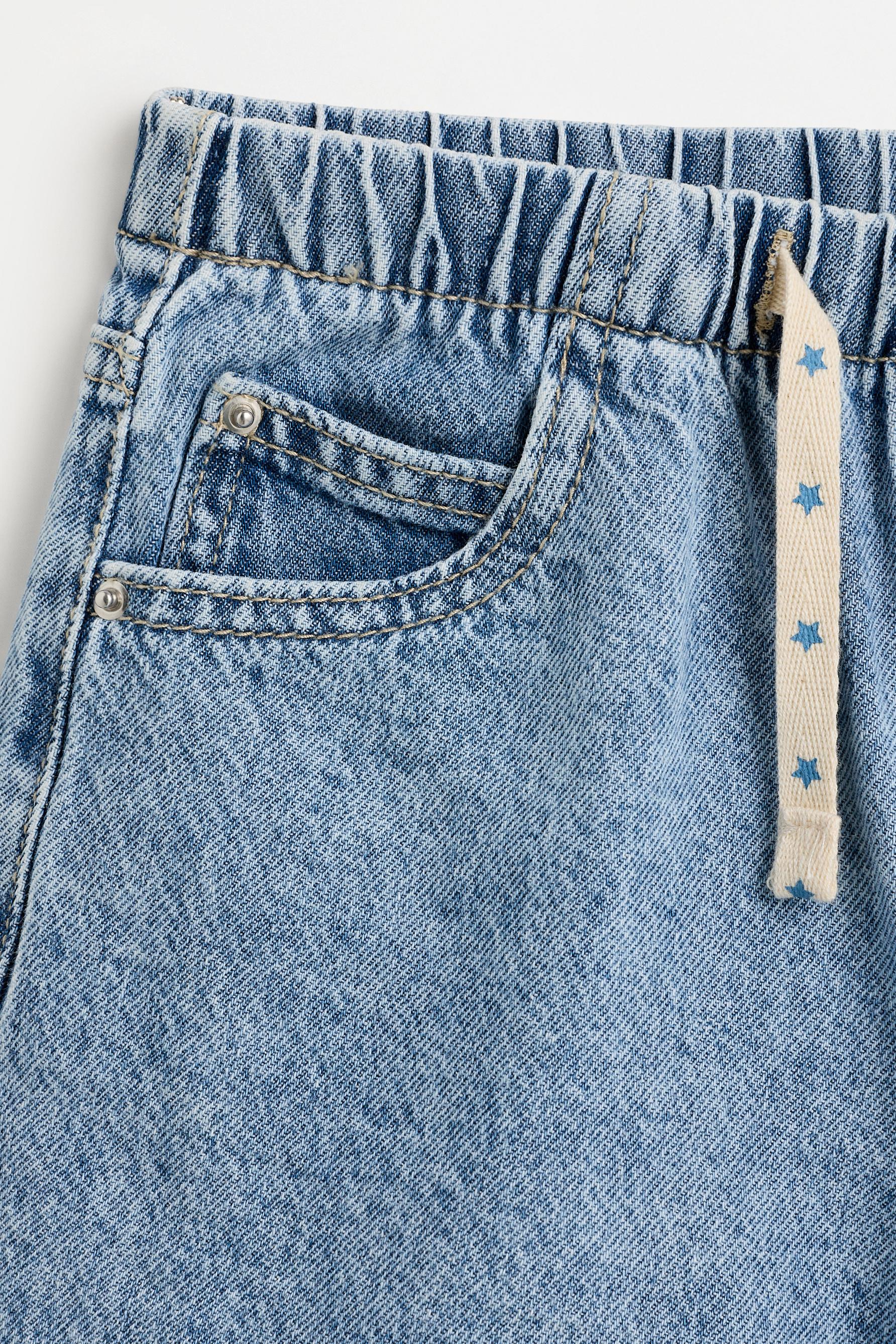 Elastic waist denim shorts — MEDIUM BLUE