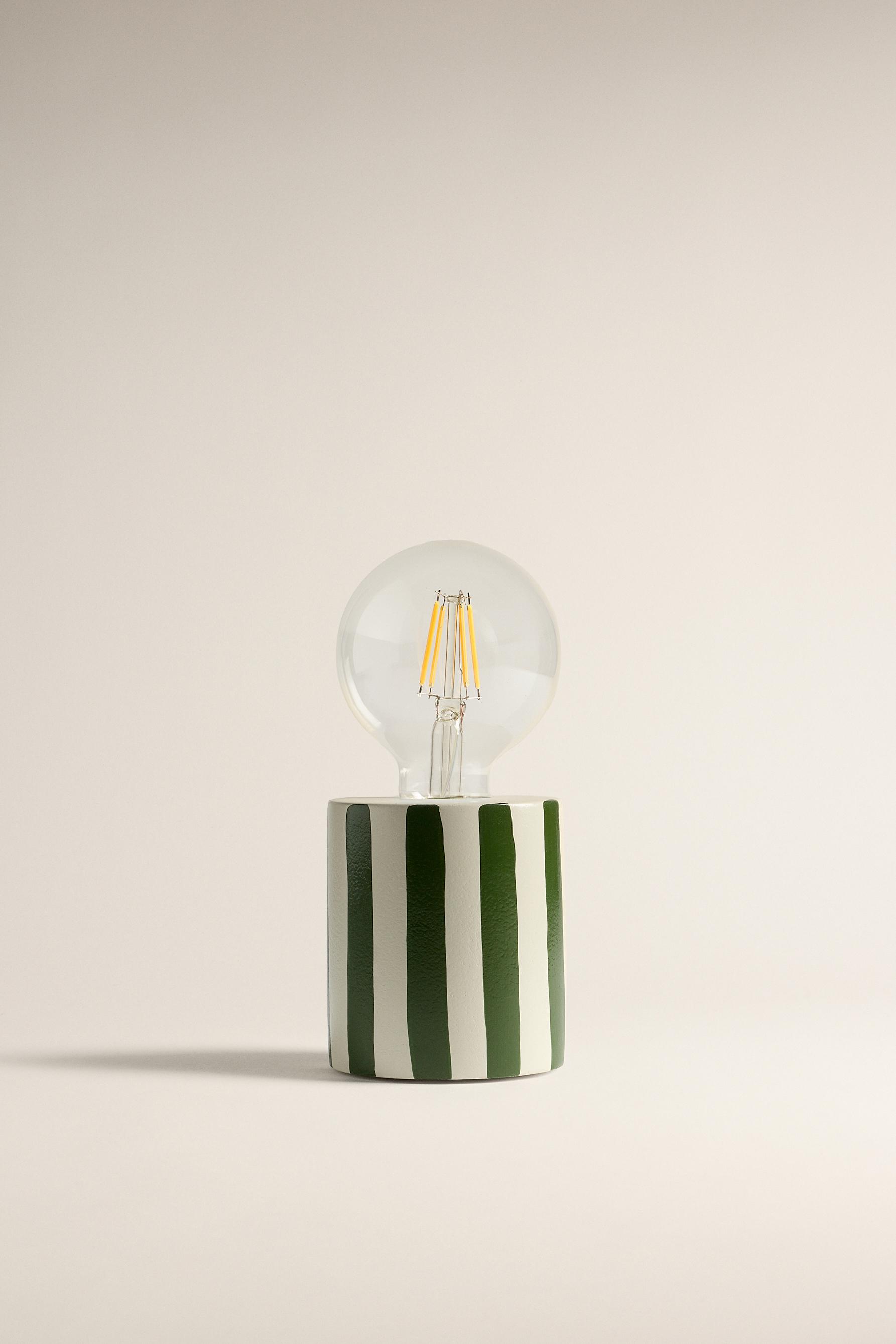 Lámpara bombilla rayas