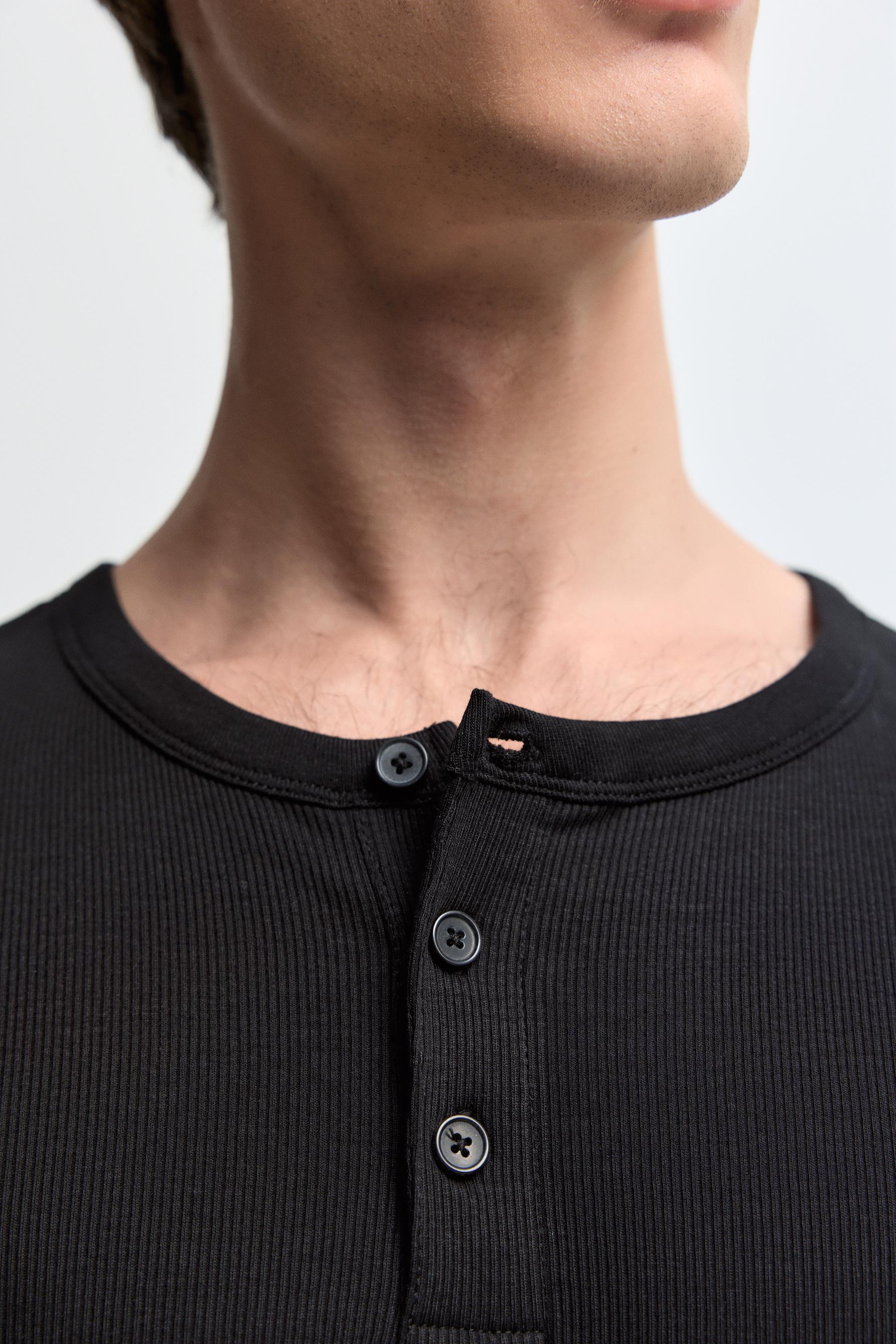 Henley T-shirt — BLACK