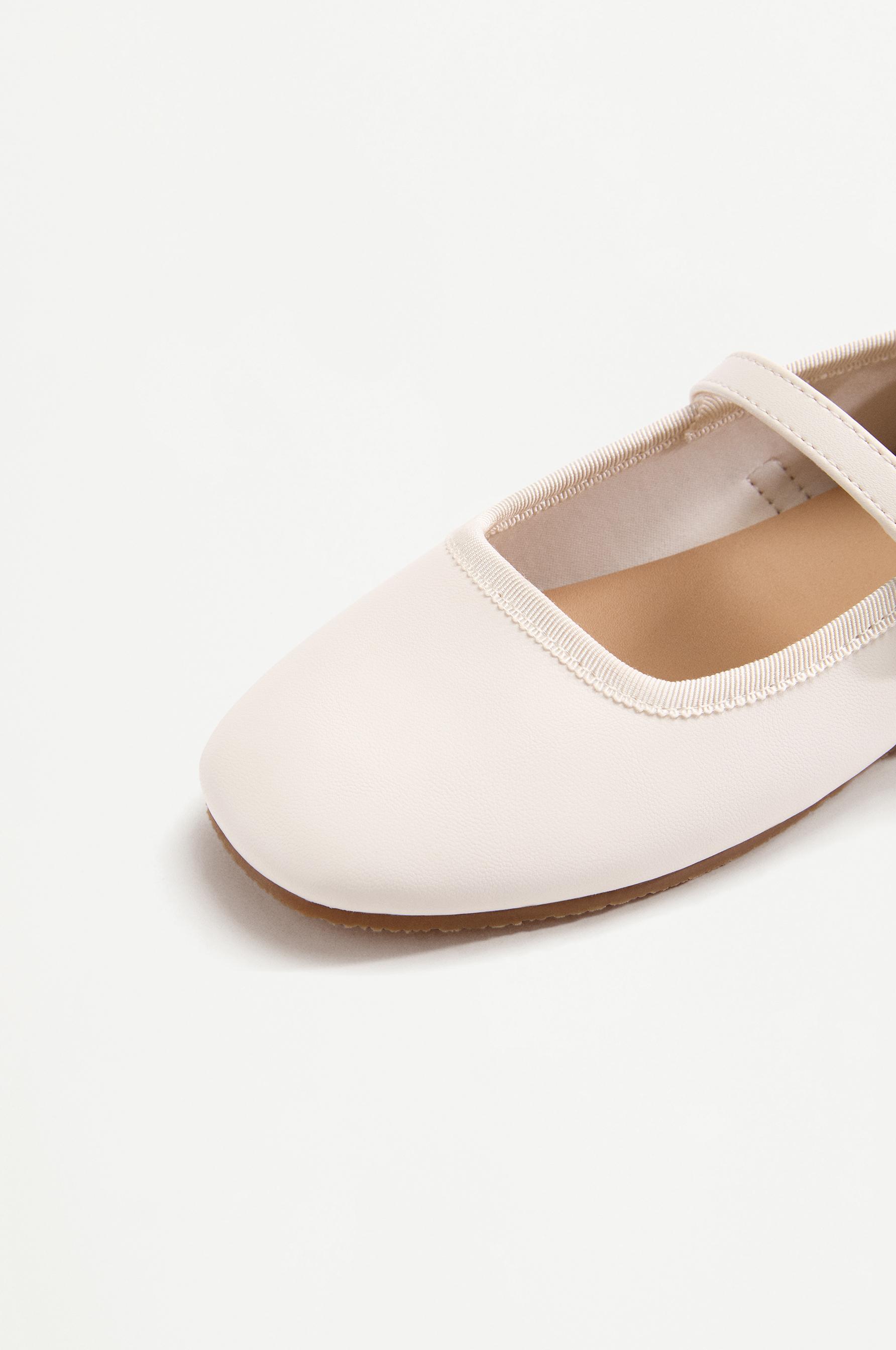 Mary Jane ballet flats — WHITE
