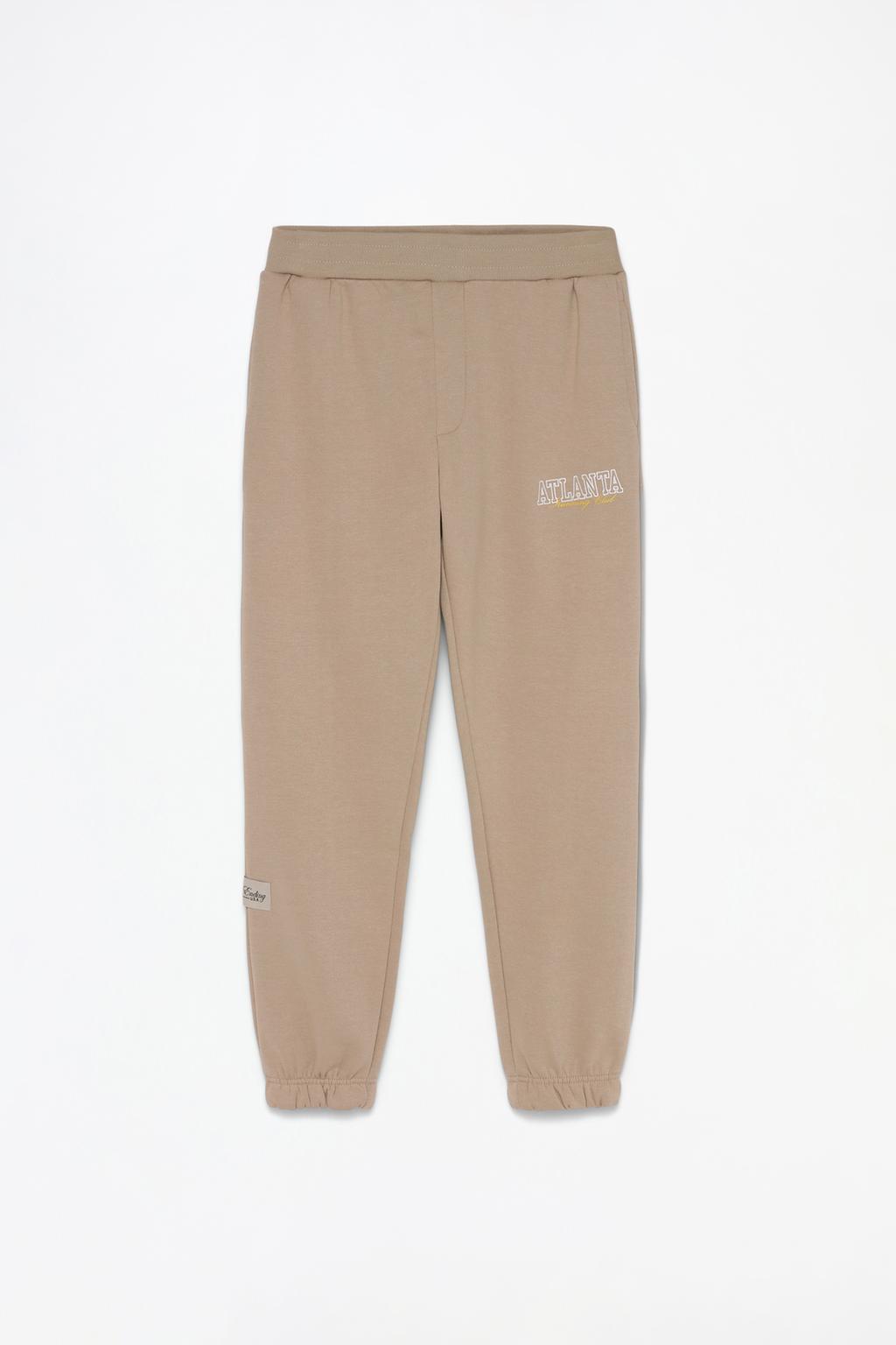 Pantalón jogger bordado