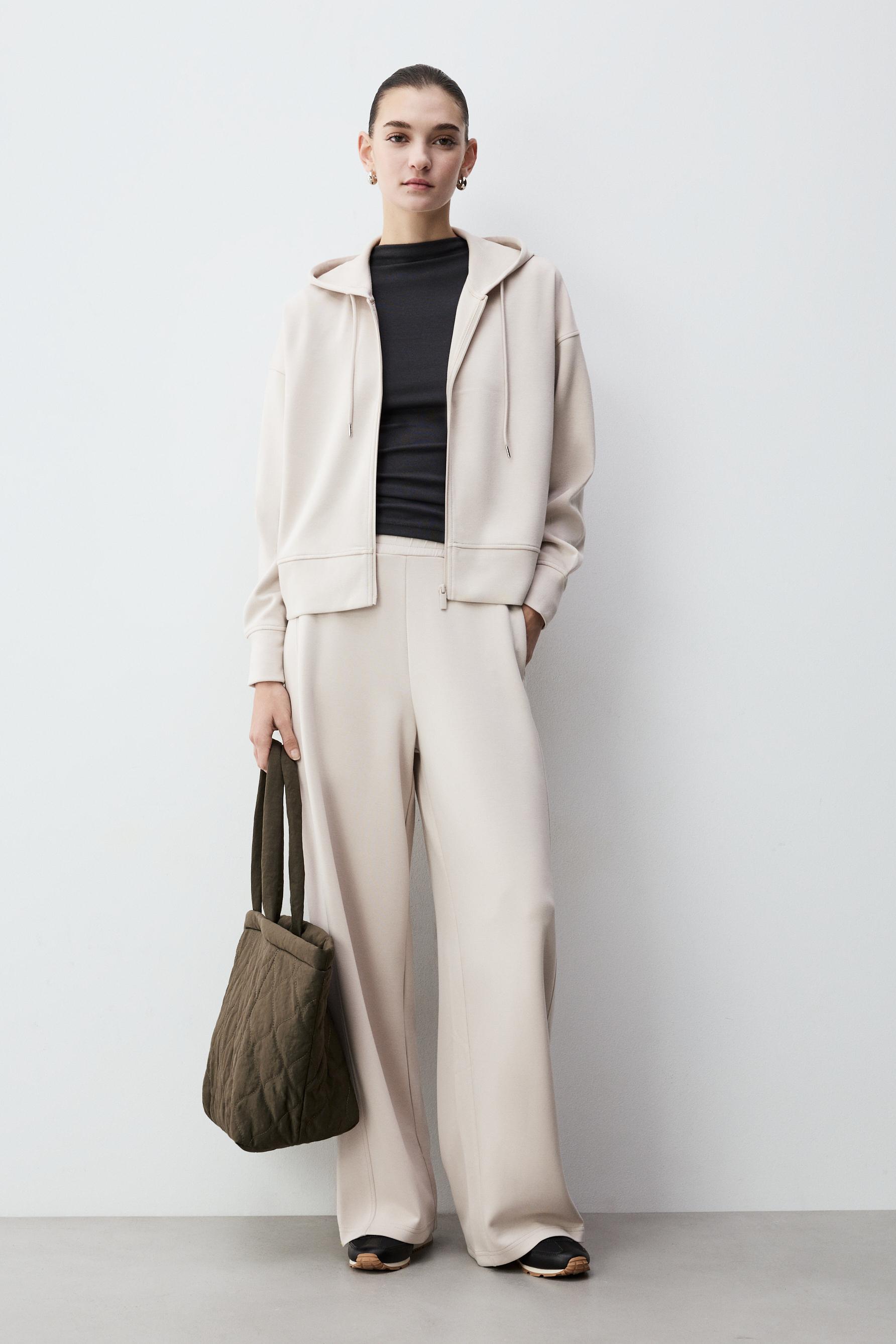 Pantalón carrot felpa fluida