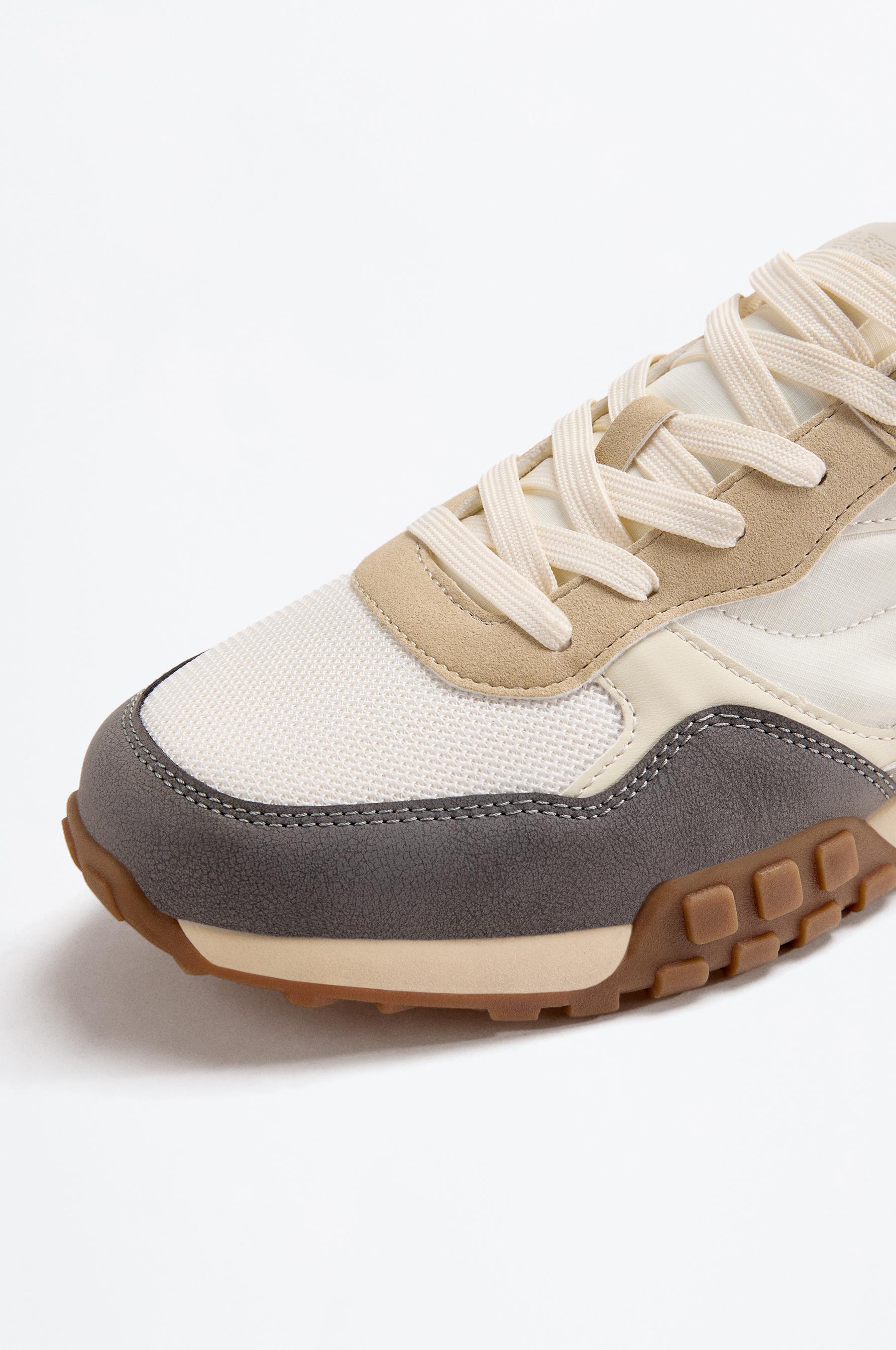 Casual sporty shoe — OTHERS