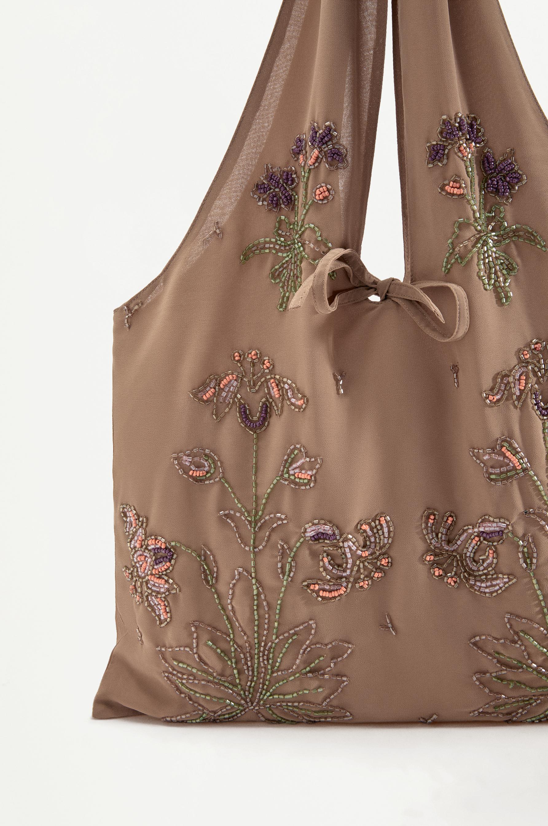 Beaded tote bag — KHAKI