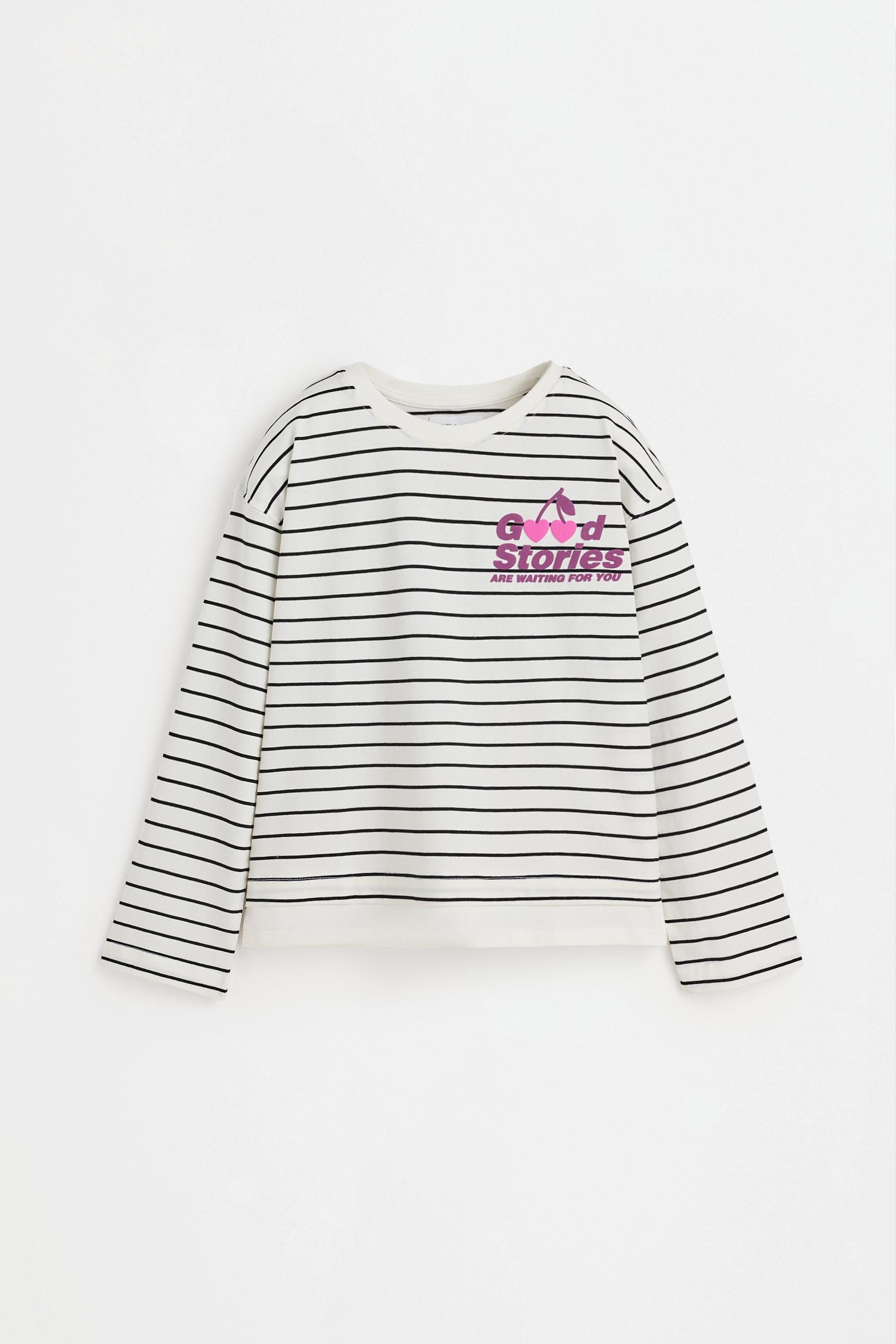 Camiseta rayas texto relieve