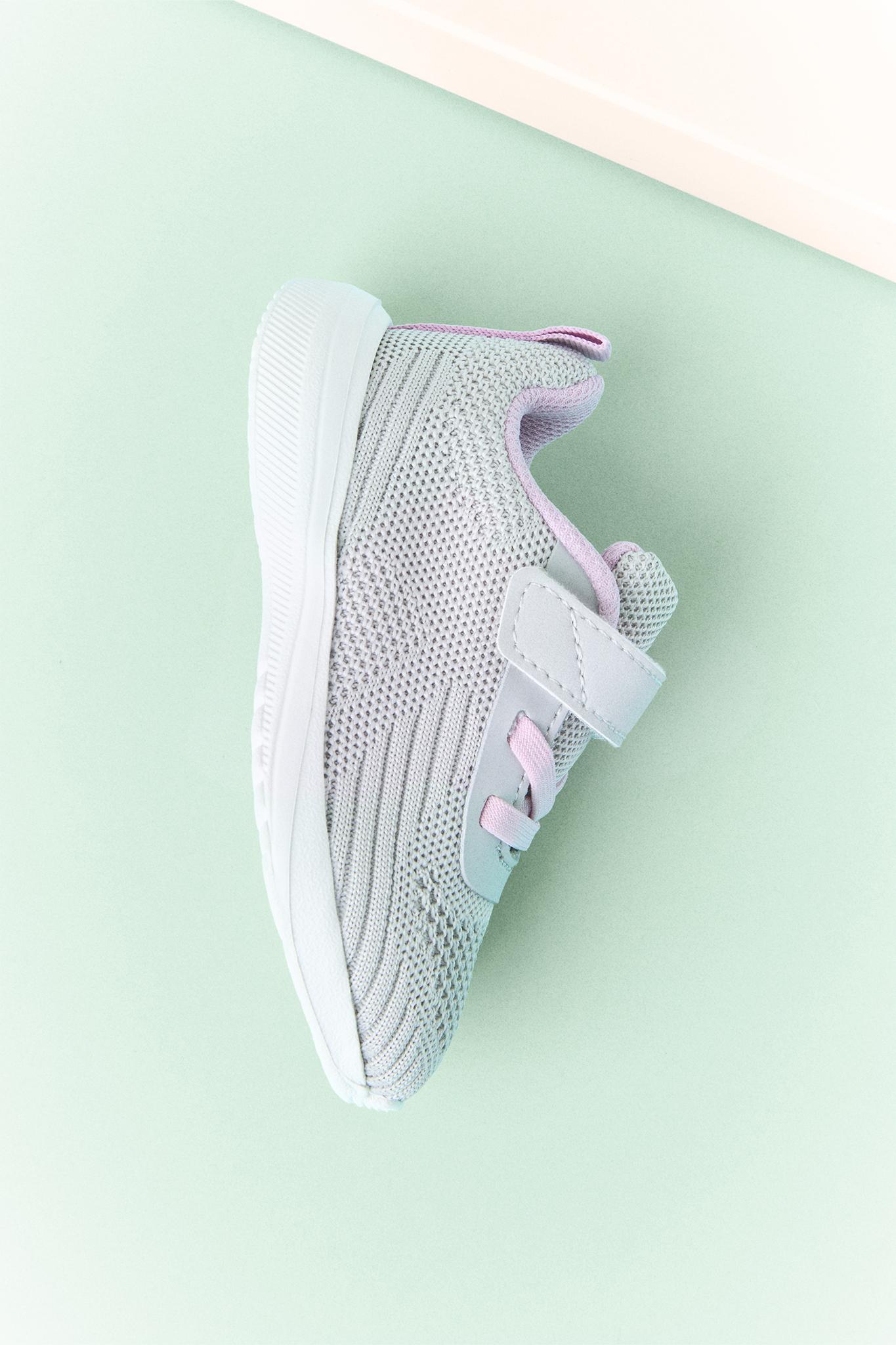 Minimalist sports shoe — GREY