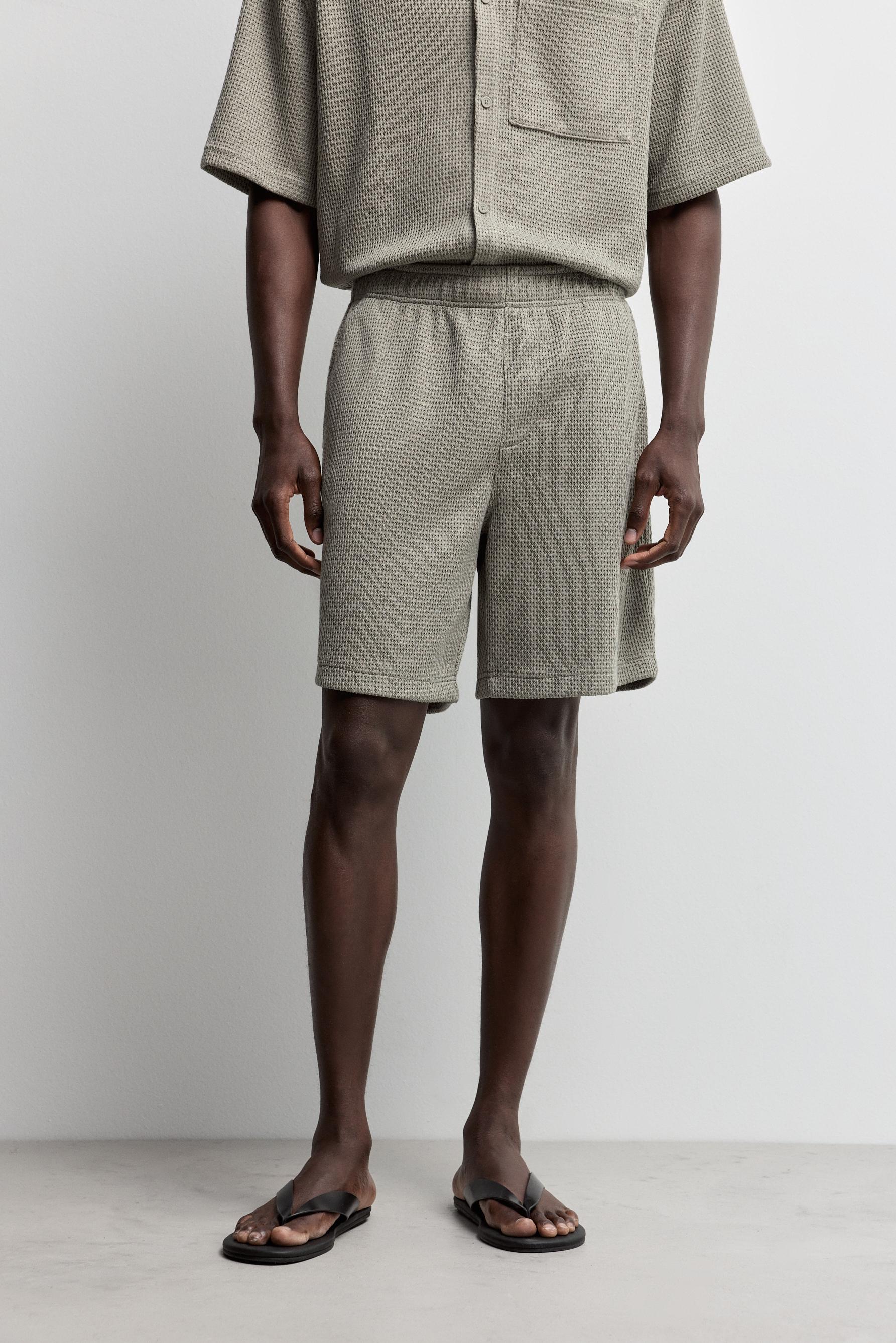 Waffle-textured Bermuda shorts — PALE GREEN