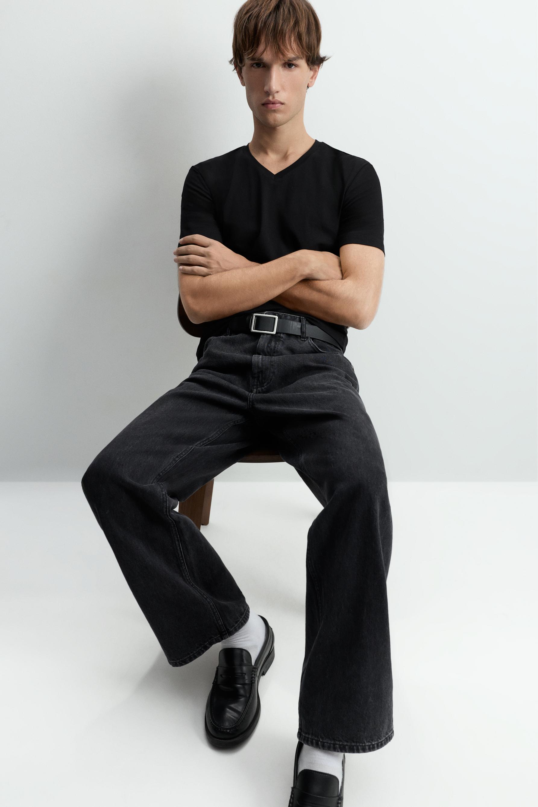 Slim fit V-neck T-shirt — BLACK