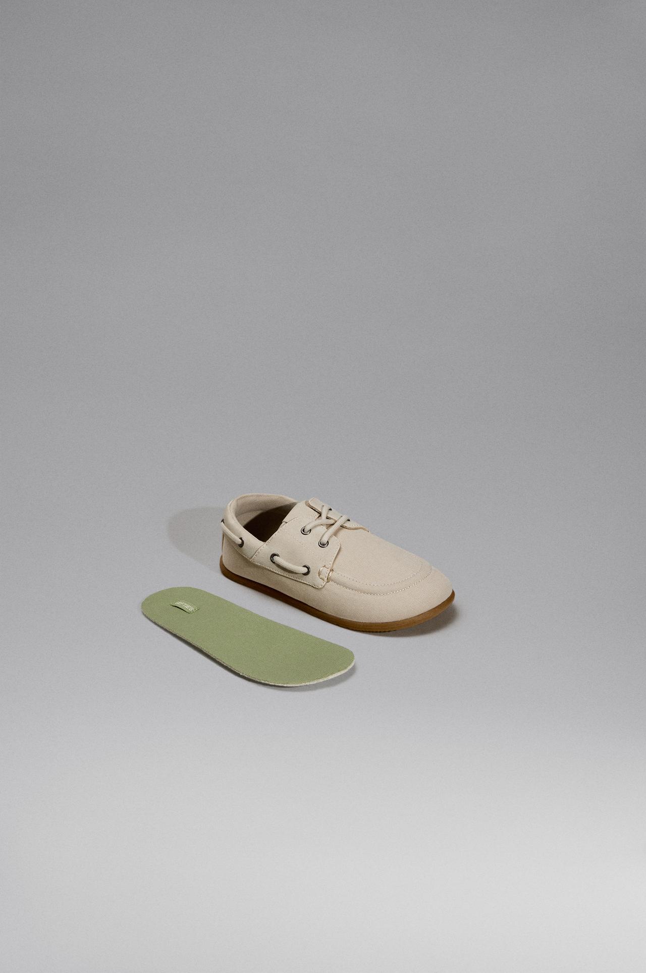 BAREFOOT BOAT SHOES — BEIGE
