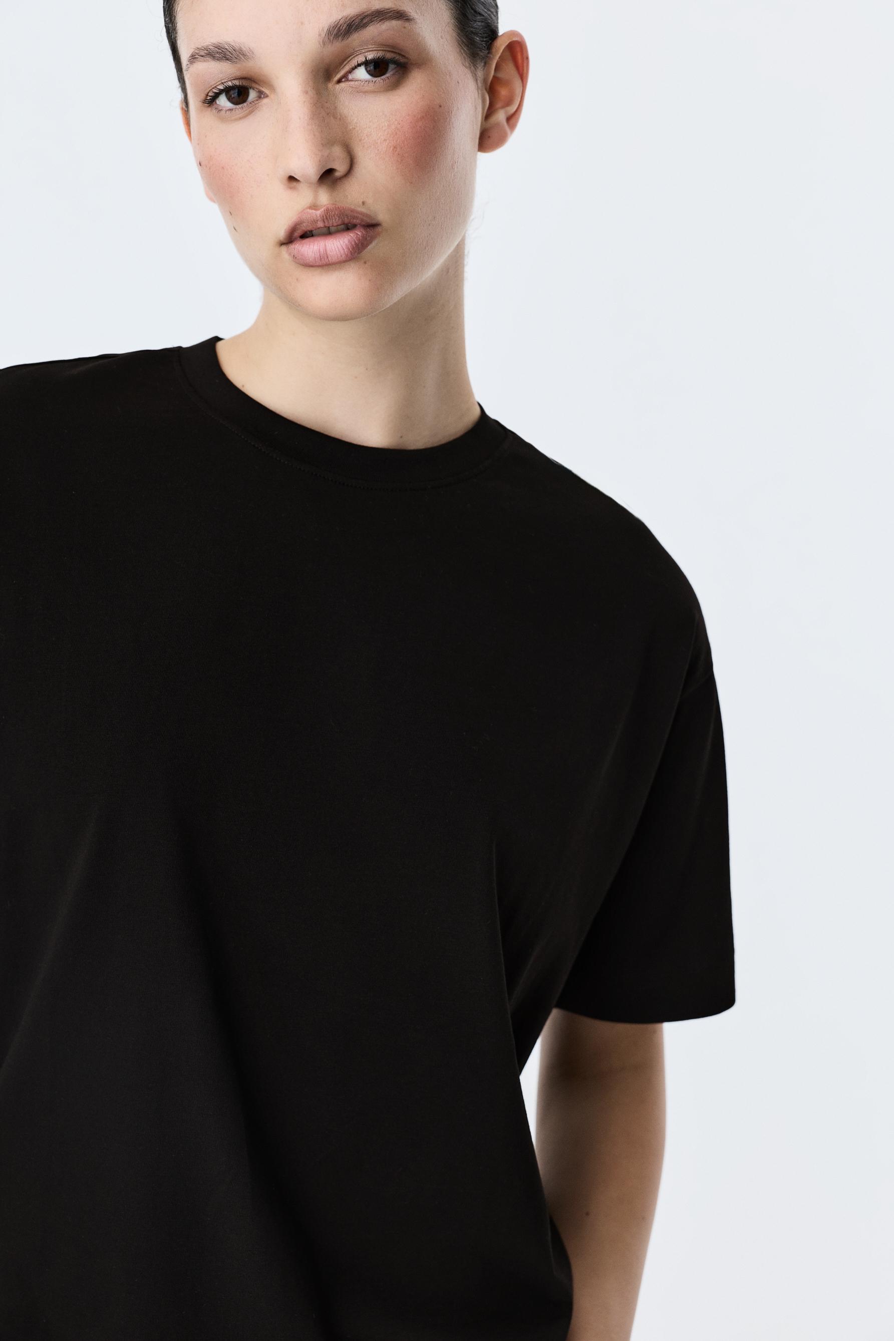 Oversize T-shirt — BLACK