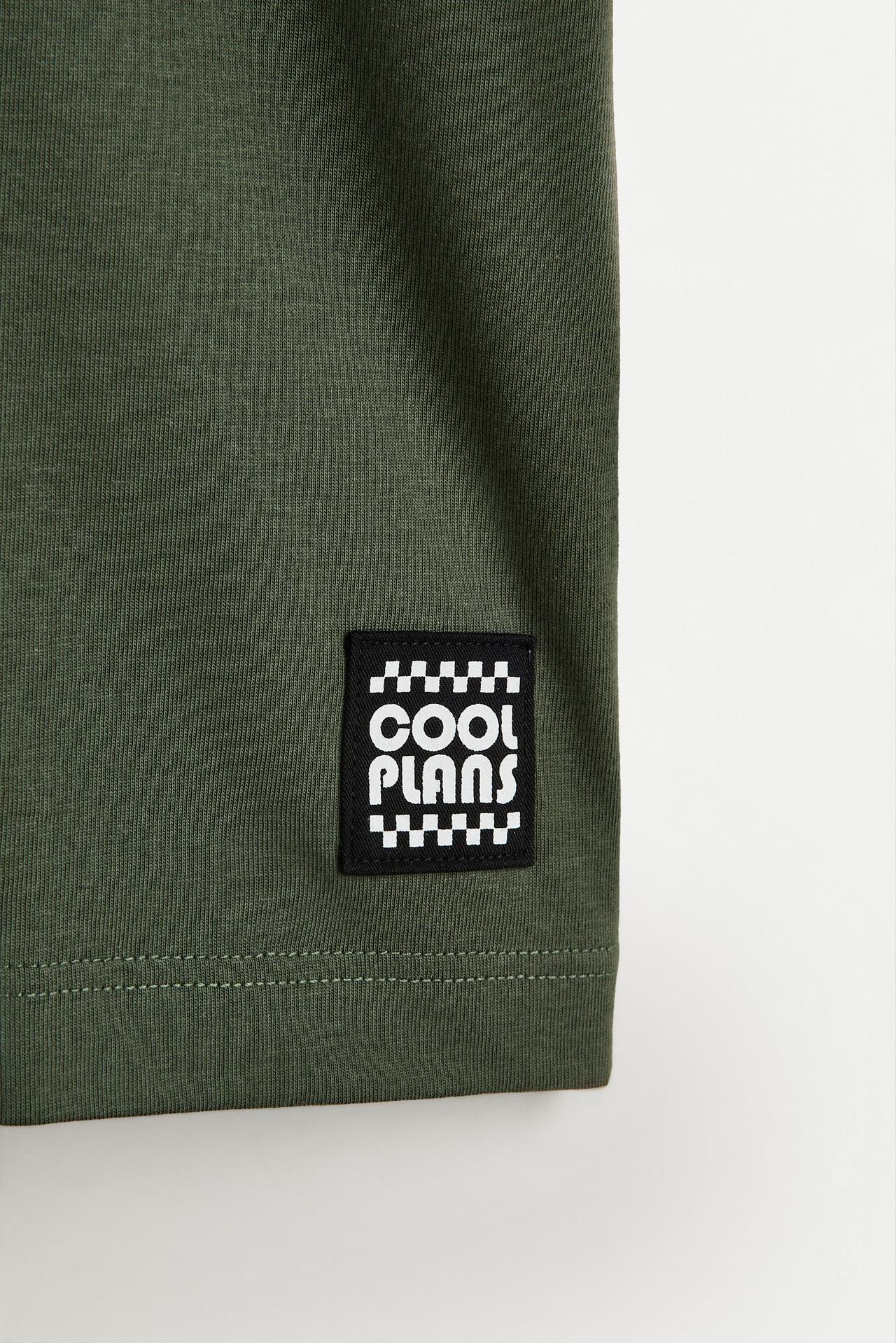 Raised text print T-shirt — EMERALD GREEN