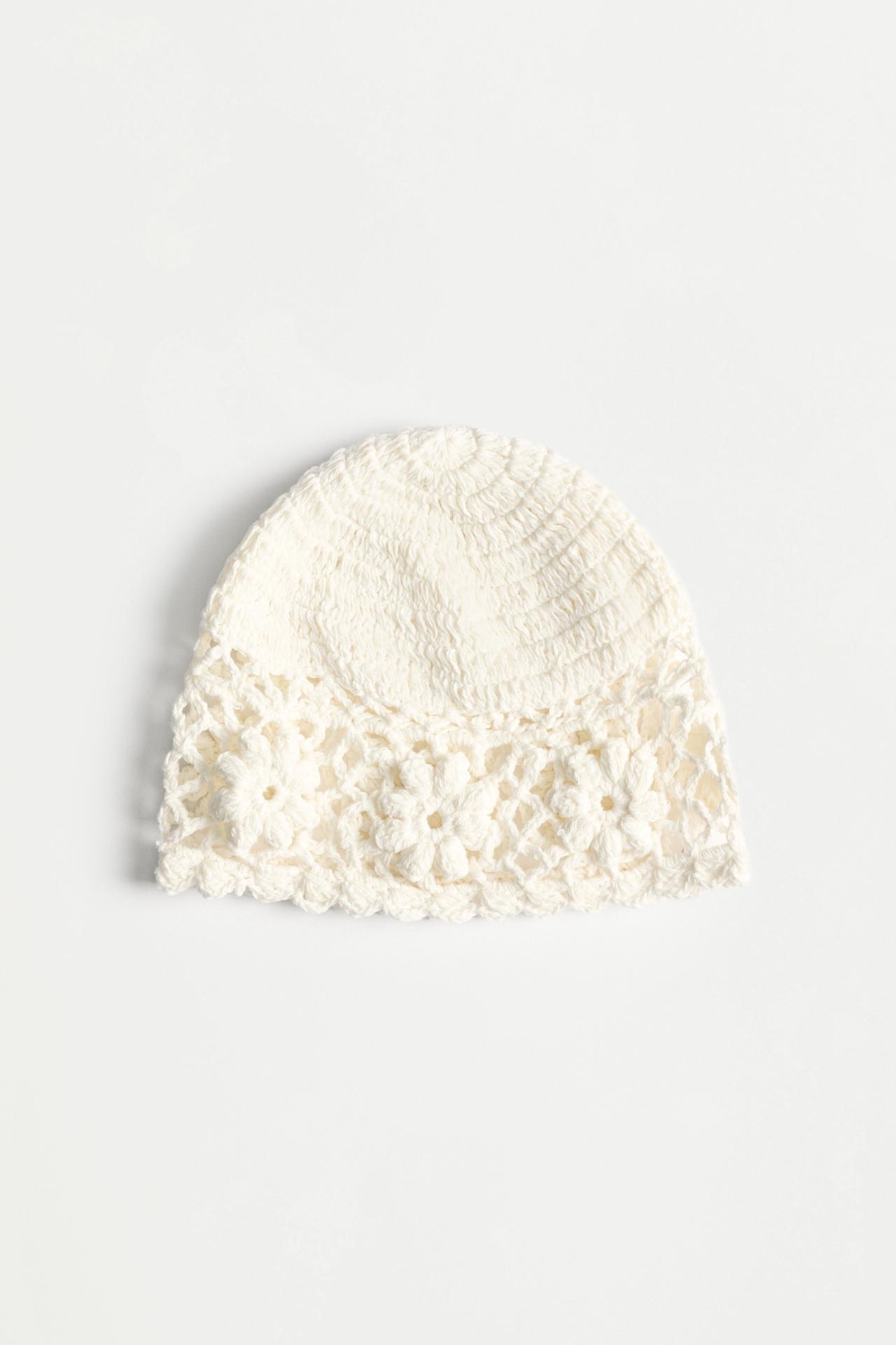 Crochet-effect beanie — ECRU