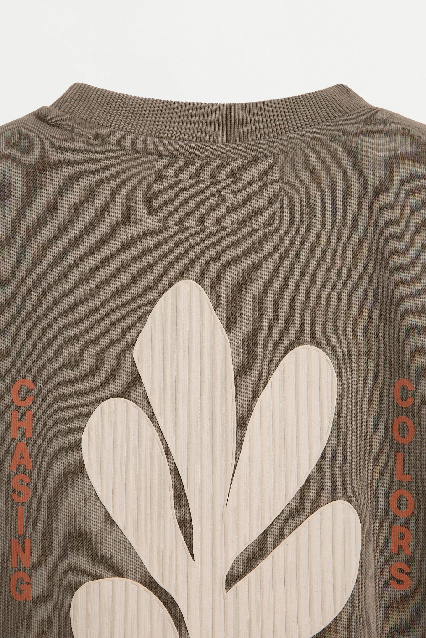 T-shirt with a maxi print on the back — PALE KHAKI