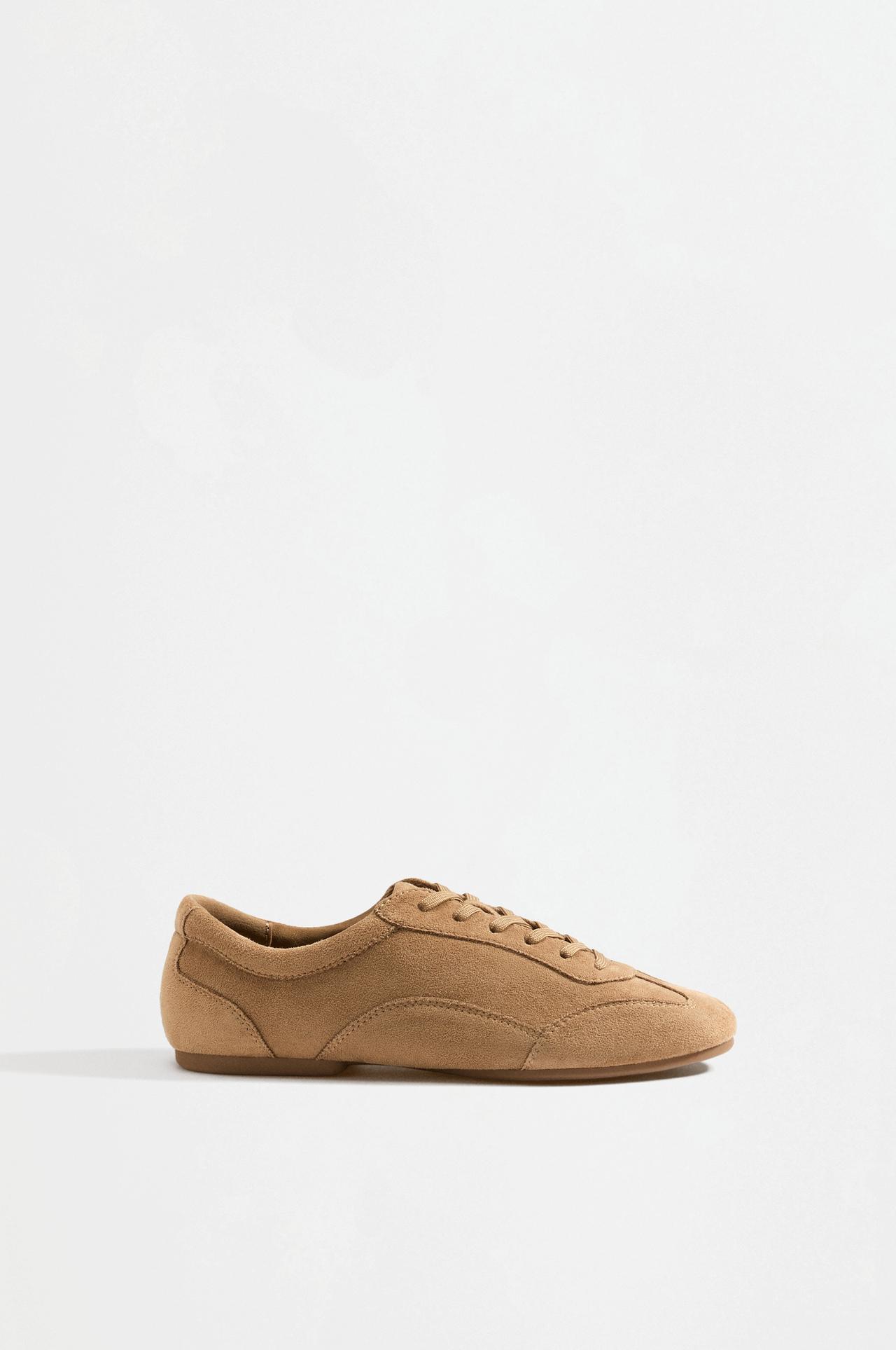 Blucher shoe — LEATHER