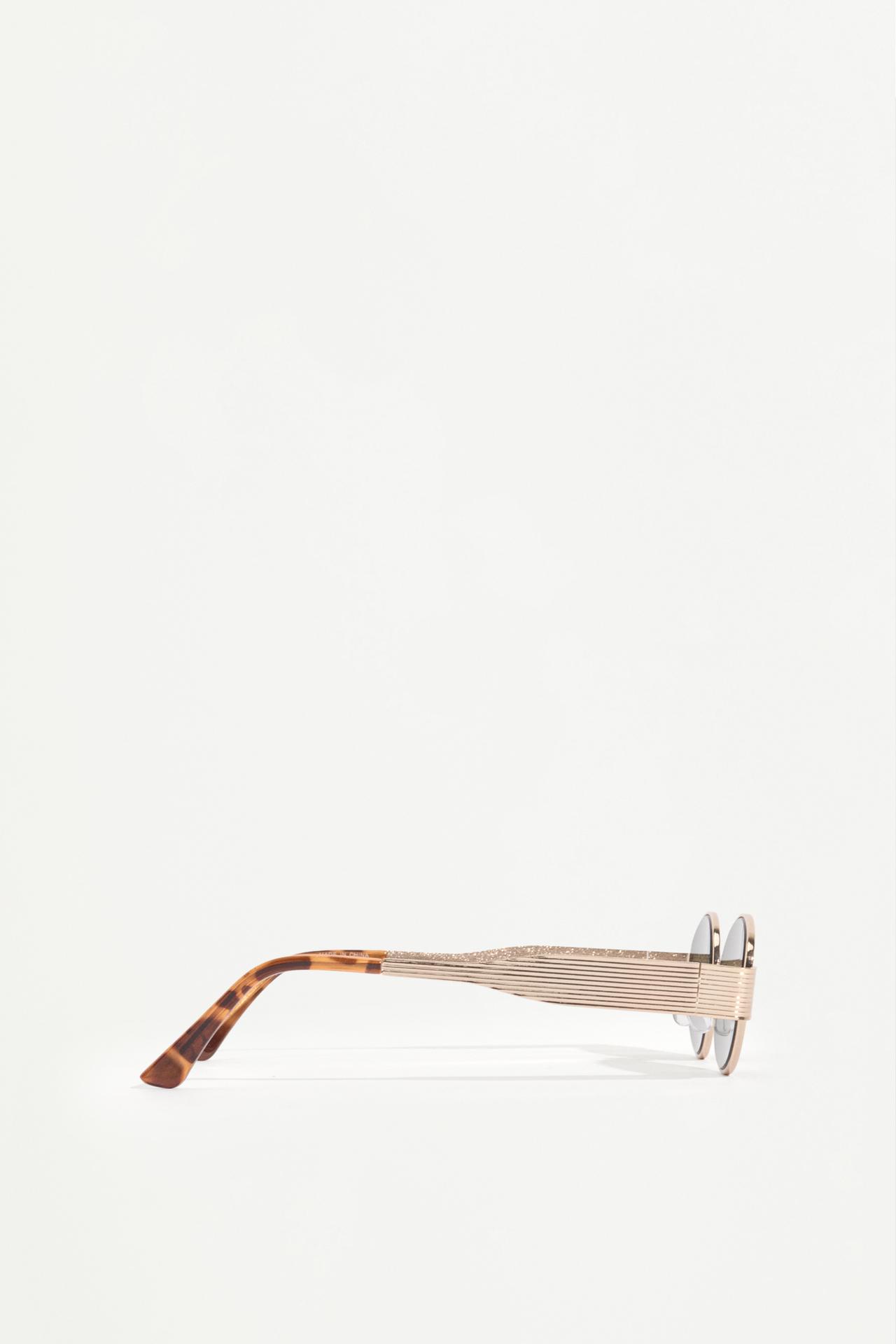 Oval metallic sunglasses — GOLD