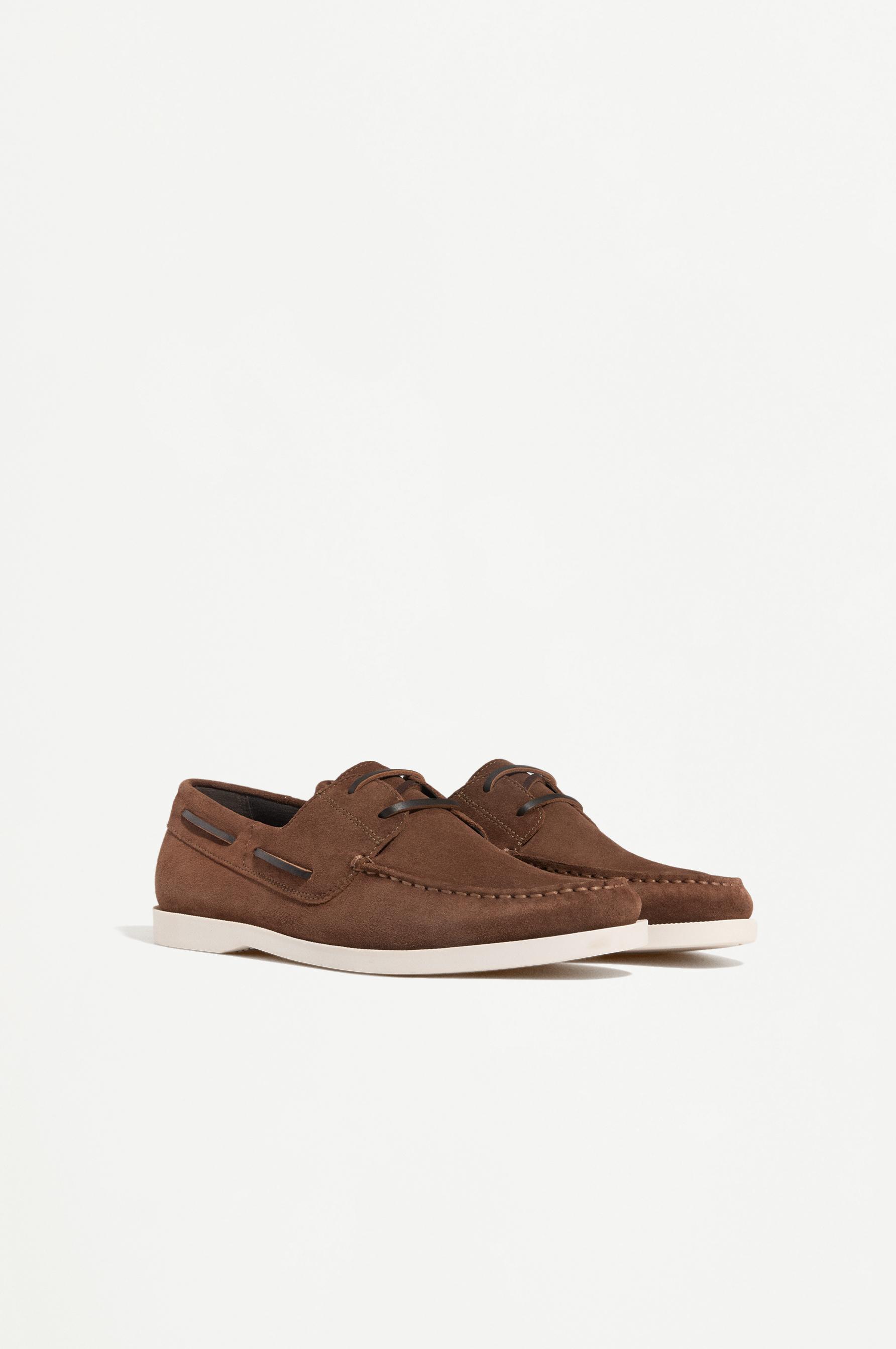 Leather boat shoe — BROWN