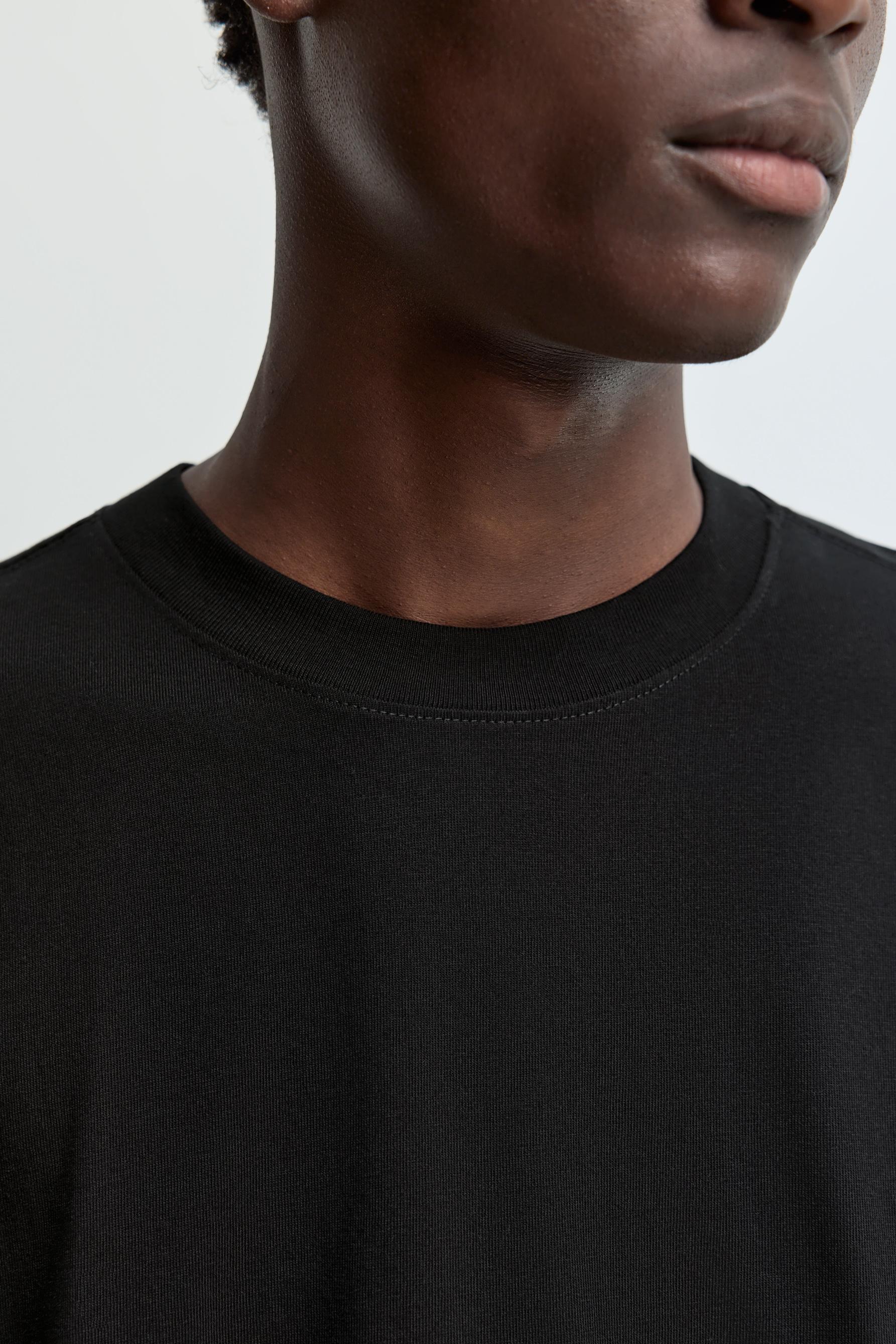 Premium relaxed fit T-shirt — BLACK