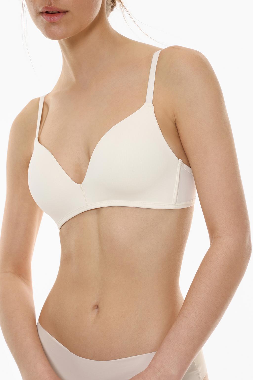 Microfibre pre-shaped bra