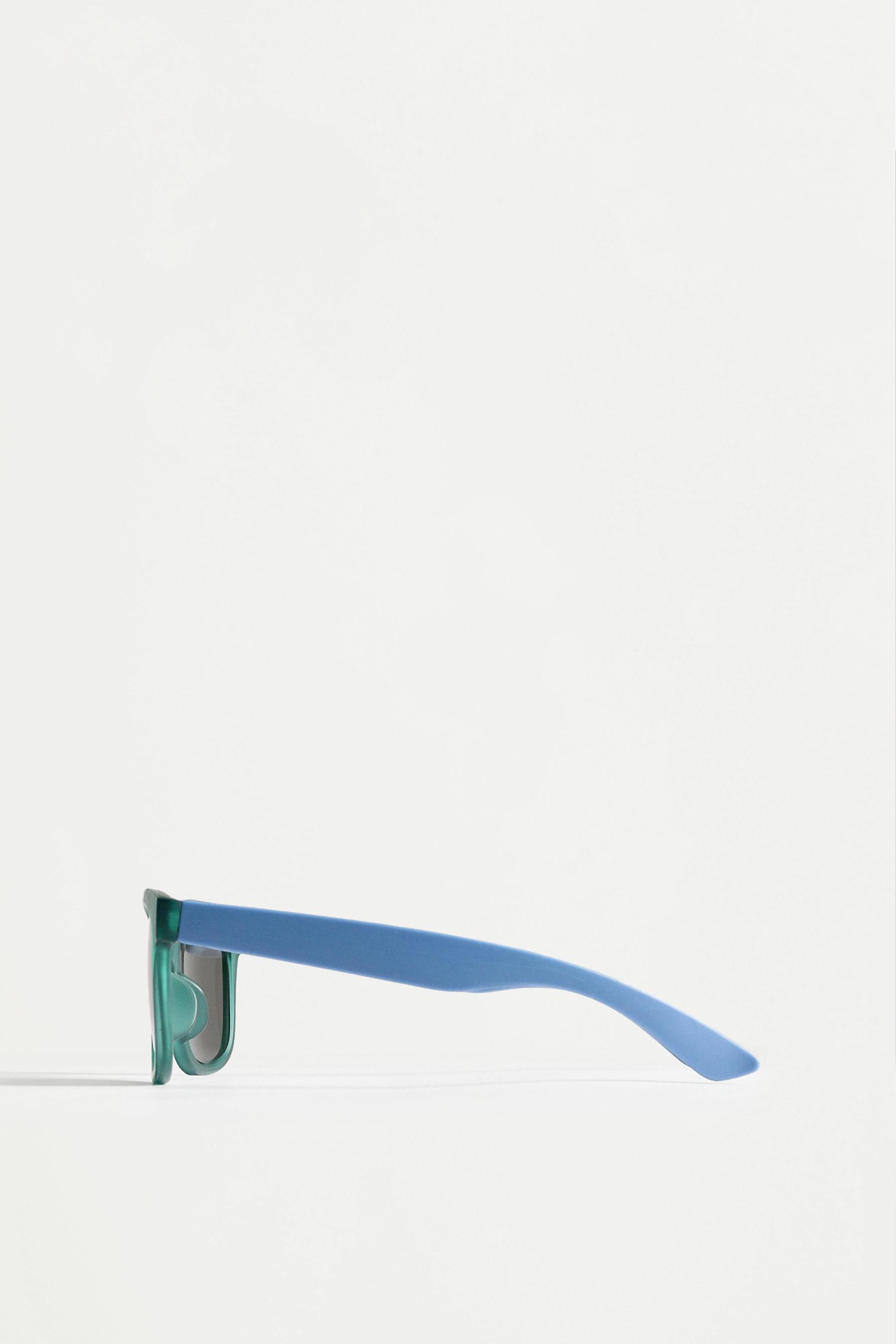 Translucent square sunglasses — BLUE TONES