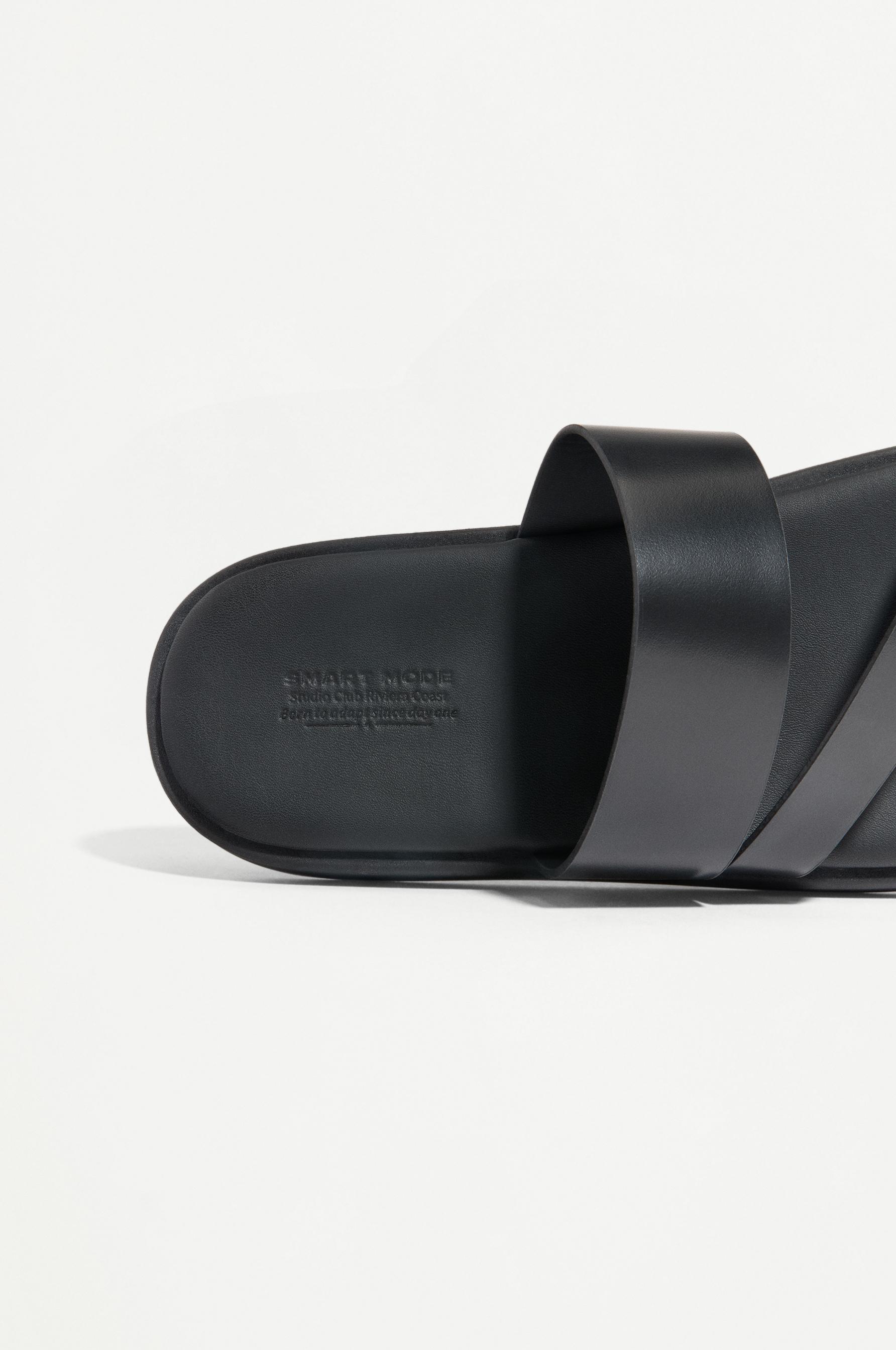 Strap sandals — BLACK
