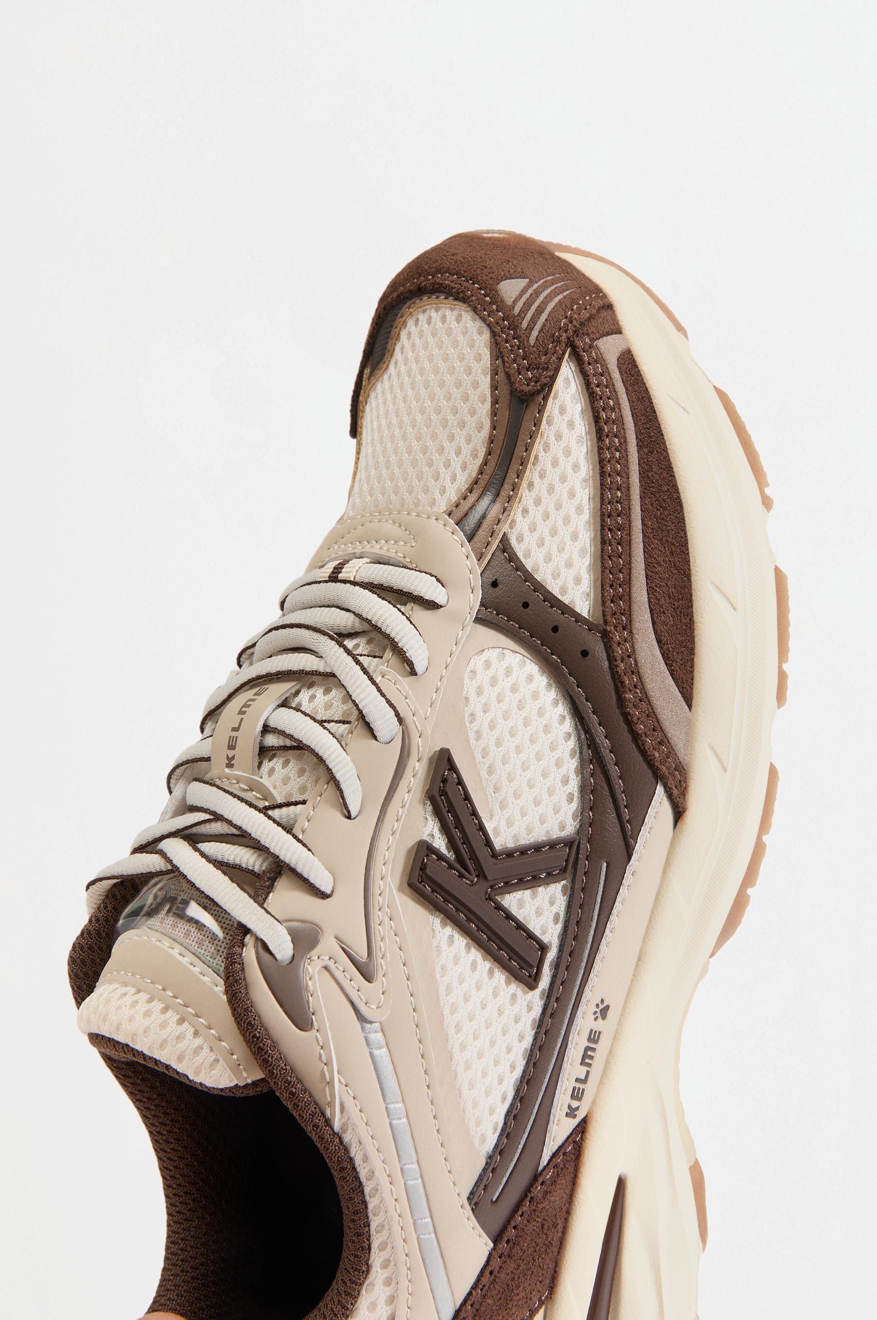 Kelme sports sneakers — BROWN