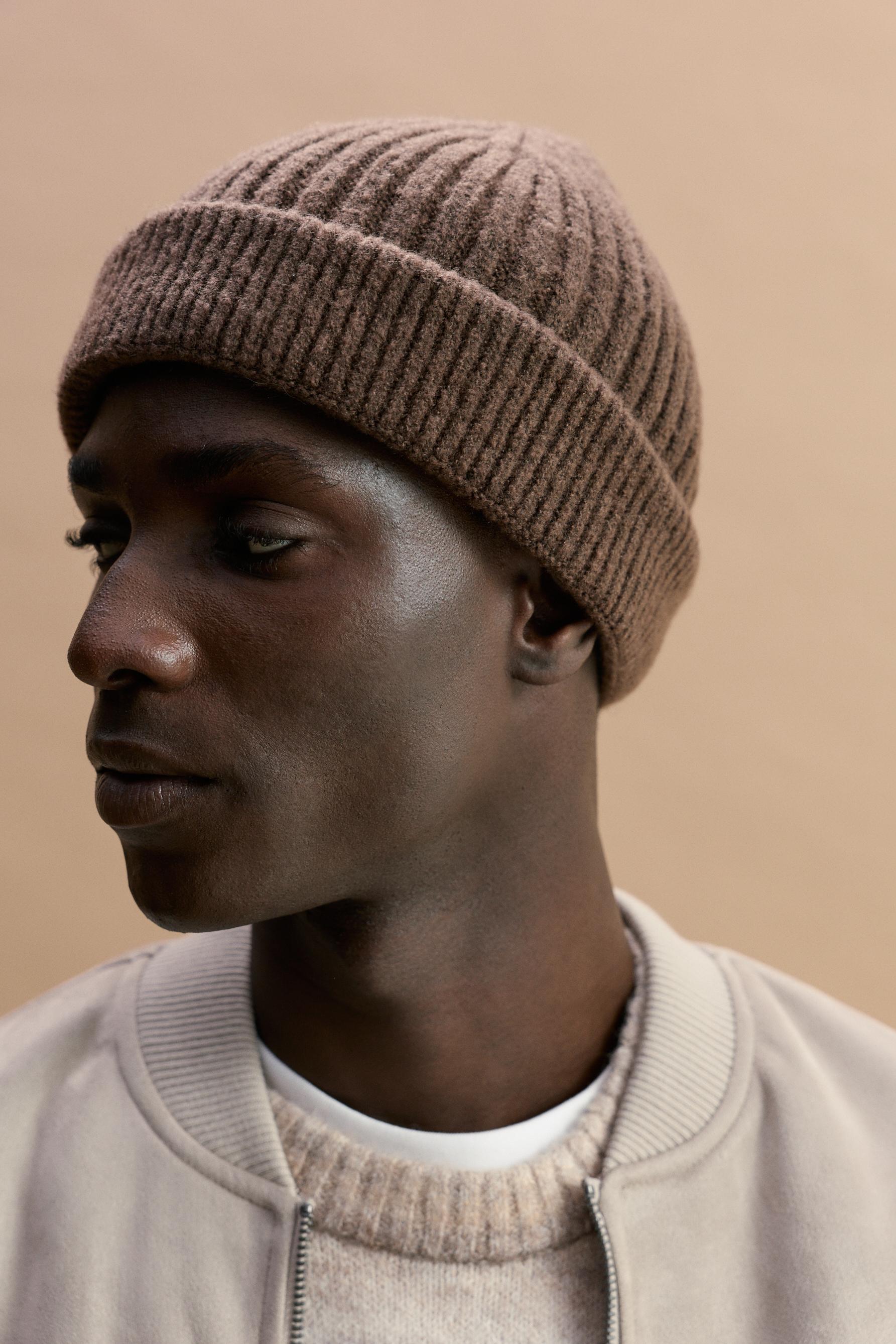 Gorro corto punto