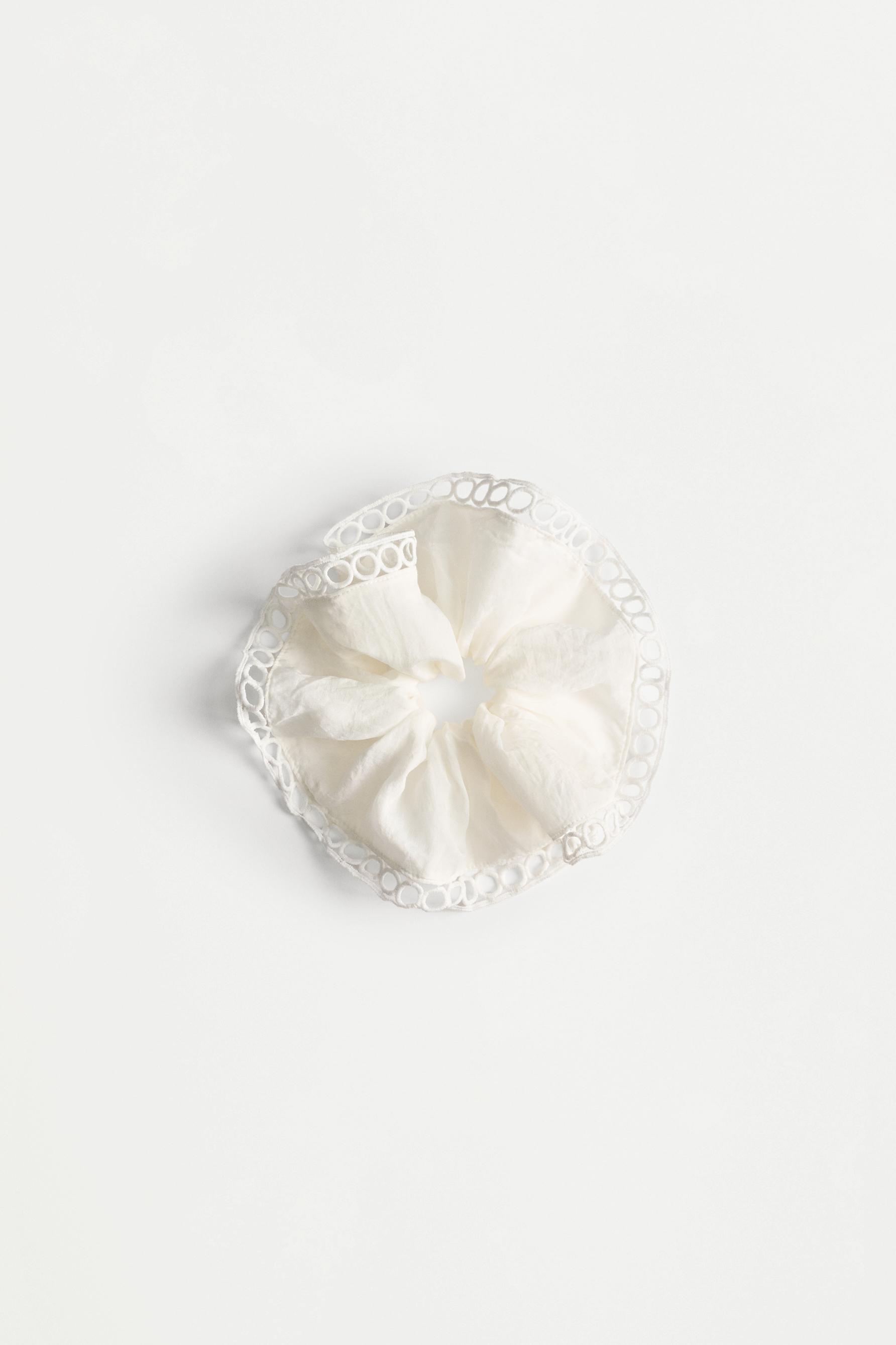 XL openwork lace scrunchie — OFF WHITE