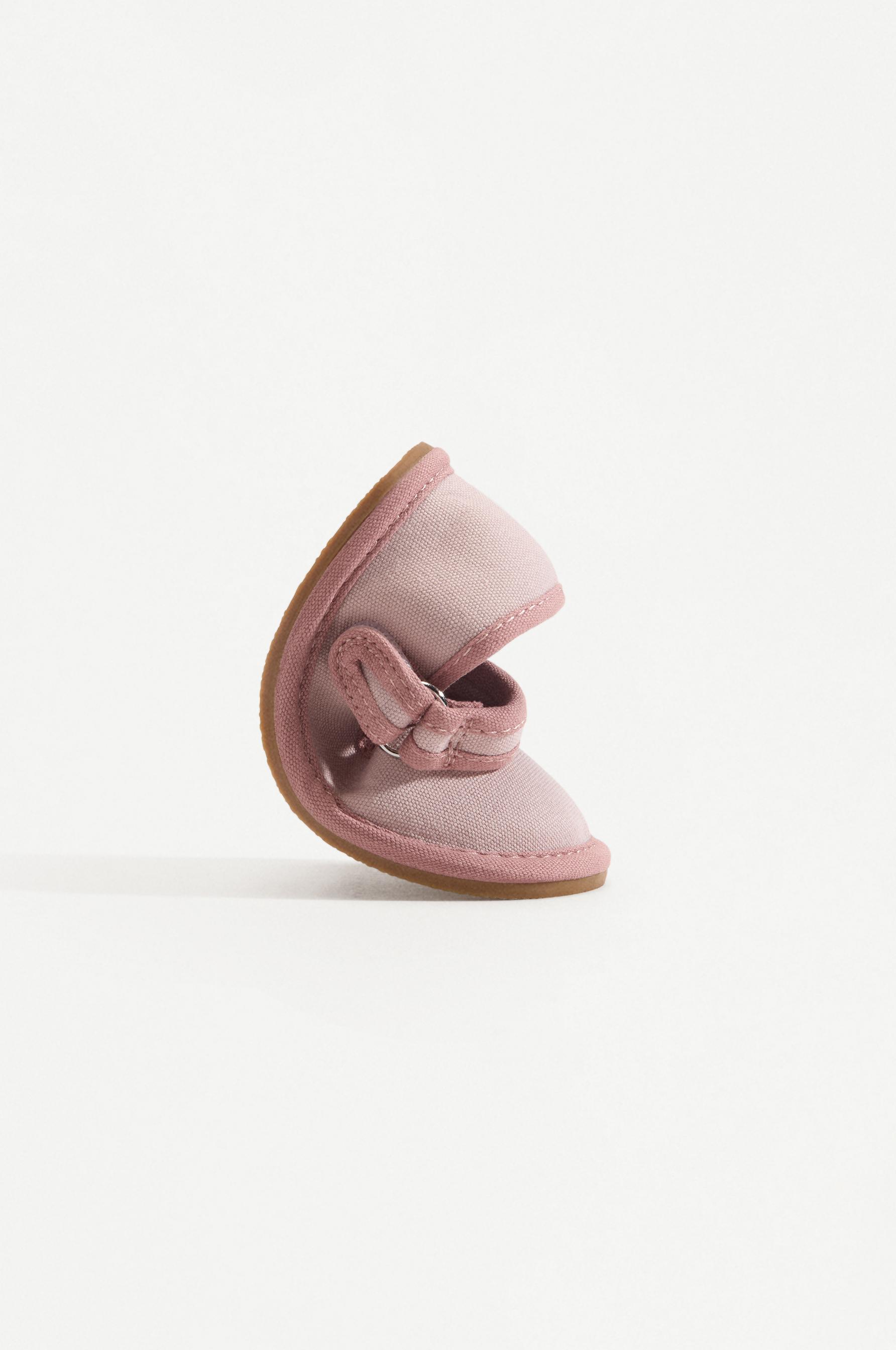 BAREFOOT MARY JANE FLATS — PALE PINK
