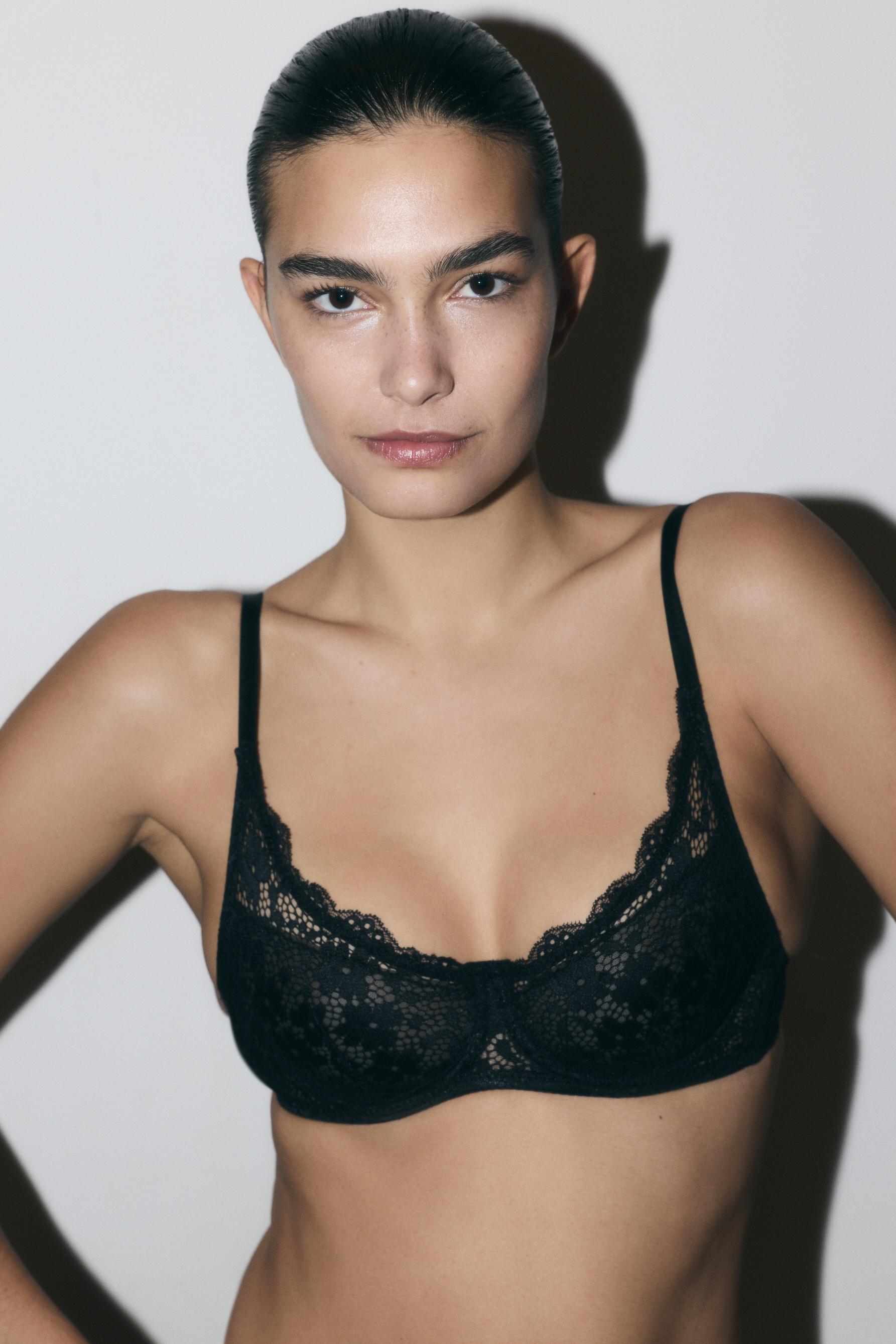 Lace bra — BLACK