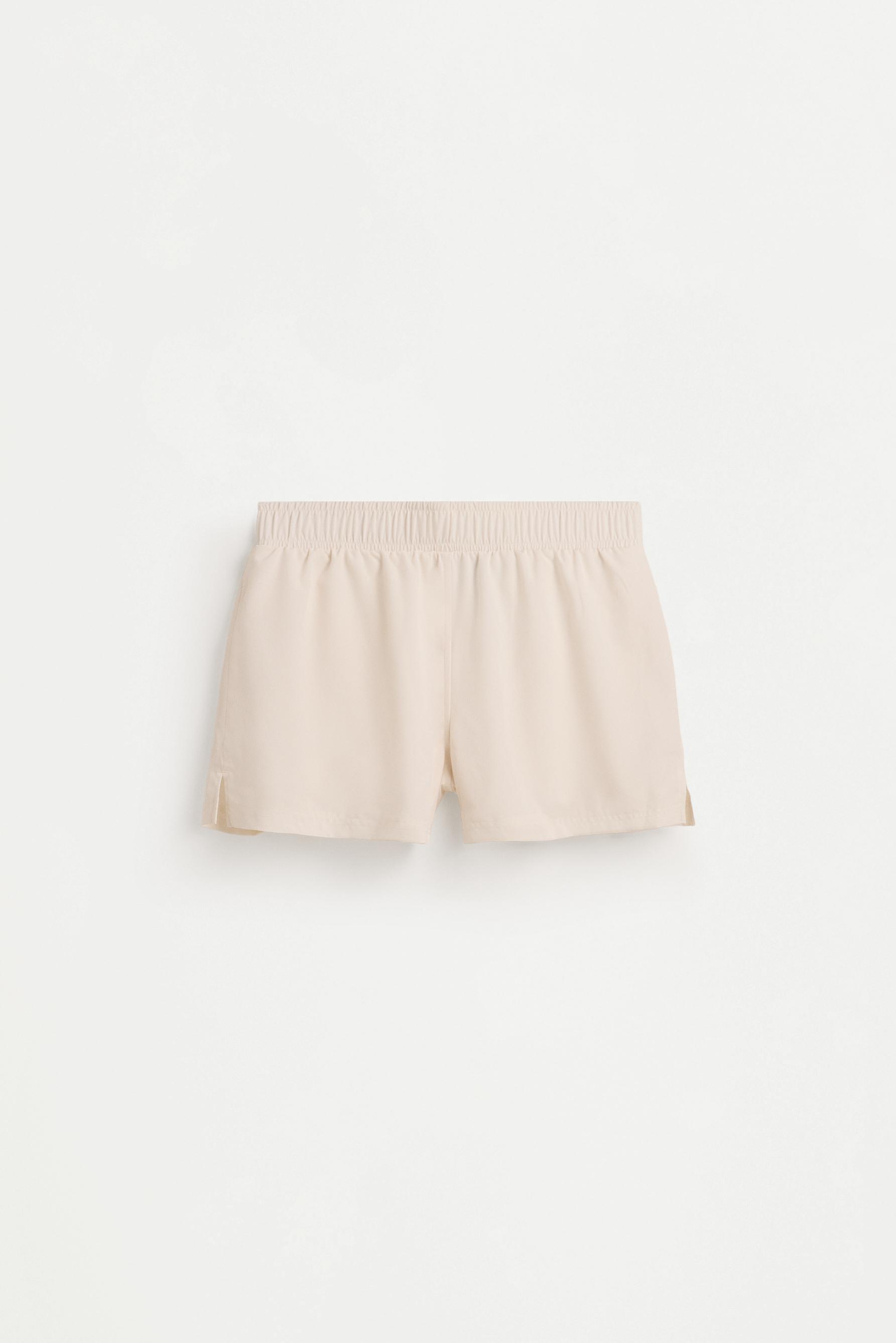 Basic sports shorts — OFF WHITE