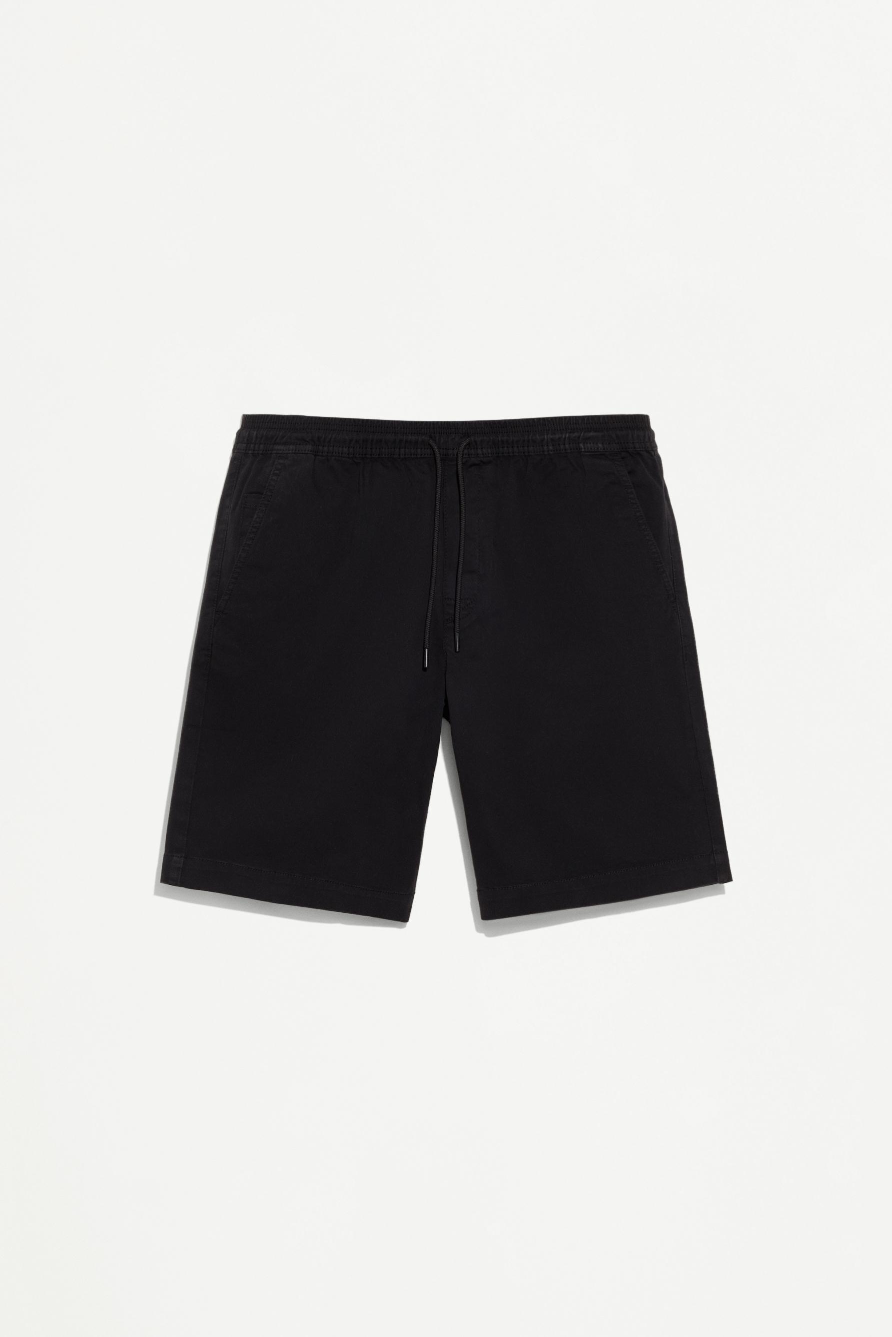 Jogger Bermuda shorts — BLACK