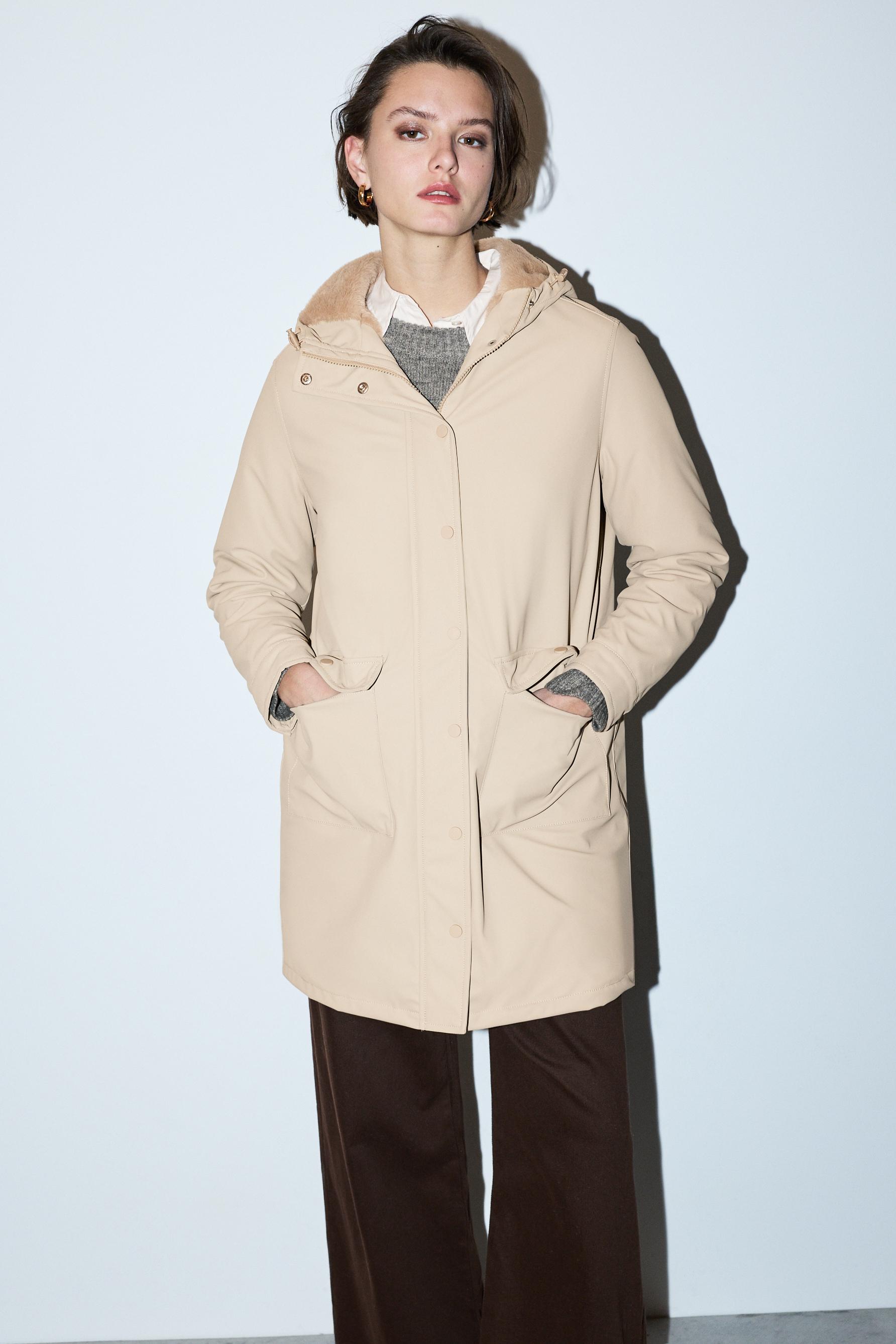 Parka engomada larga