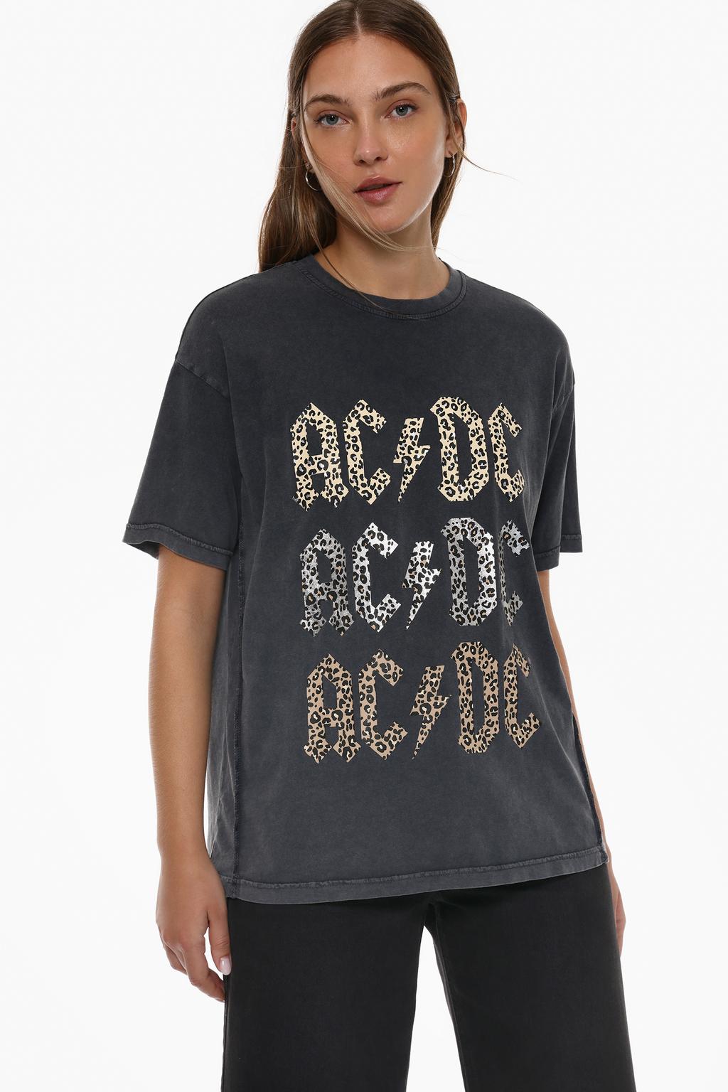 Camiseta AC/DC ©Universal animal print