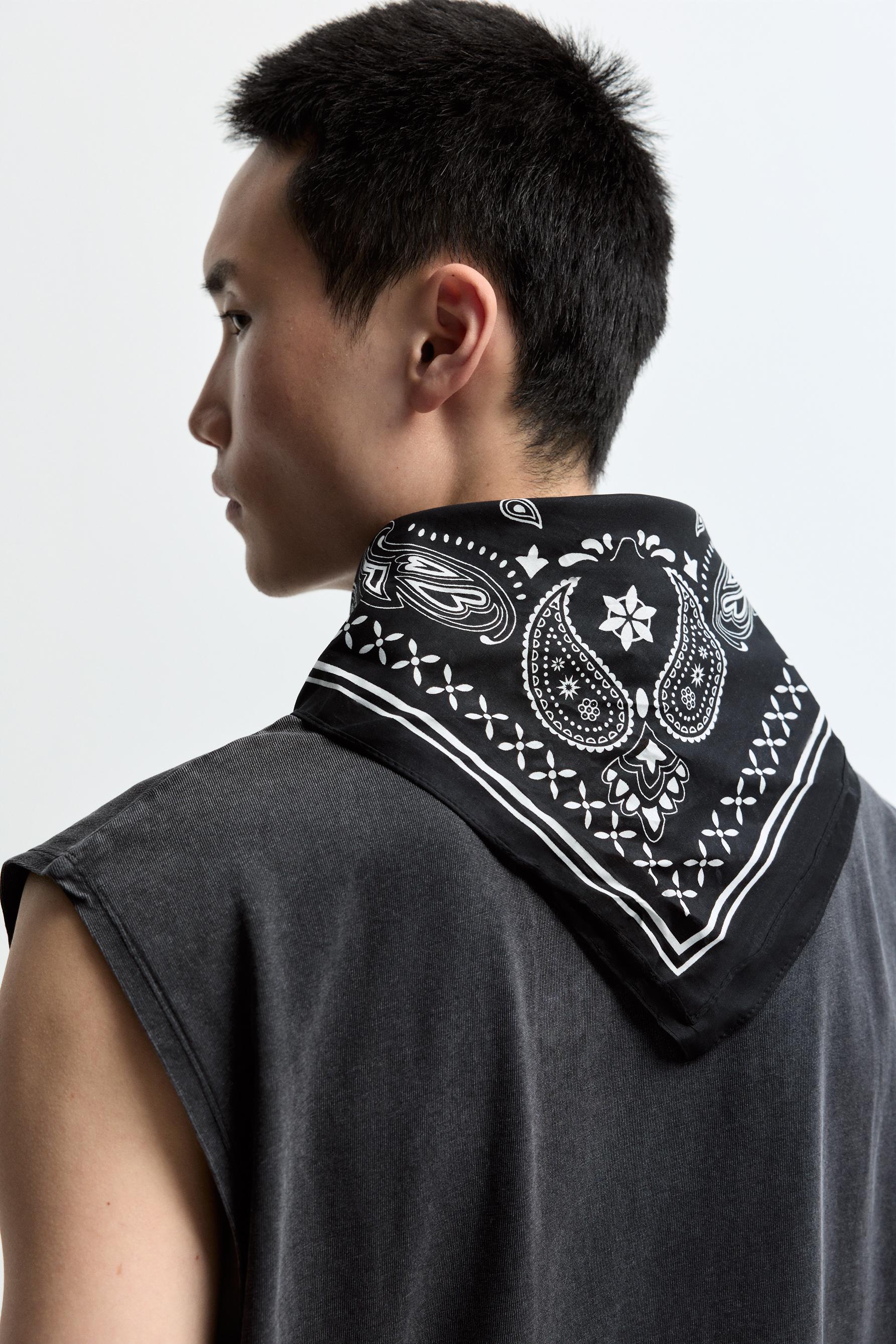 Paisley scarf — BLACK